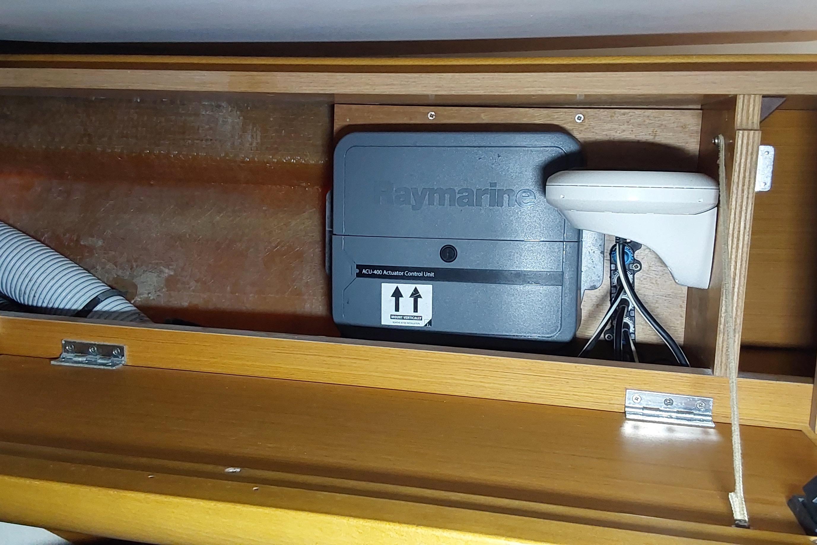 Raymarine ACU-400 control unit in Jeanneau Sun Odyssey 44i, 2011 model yacht.