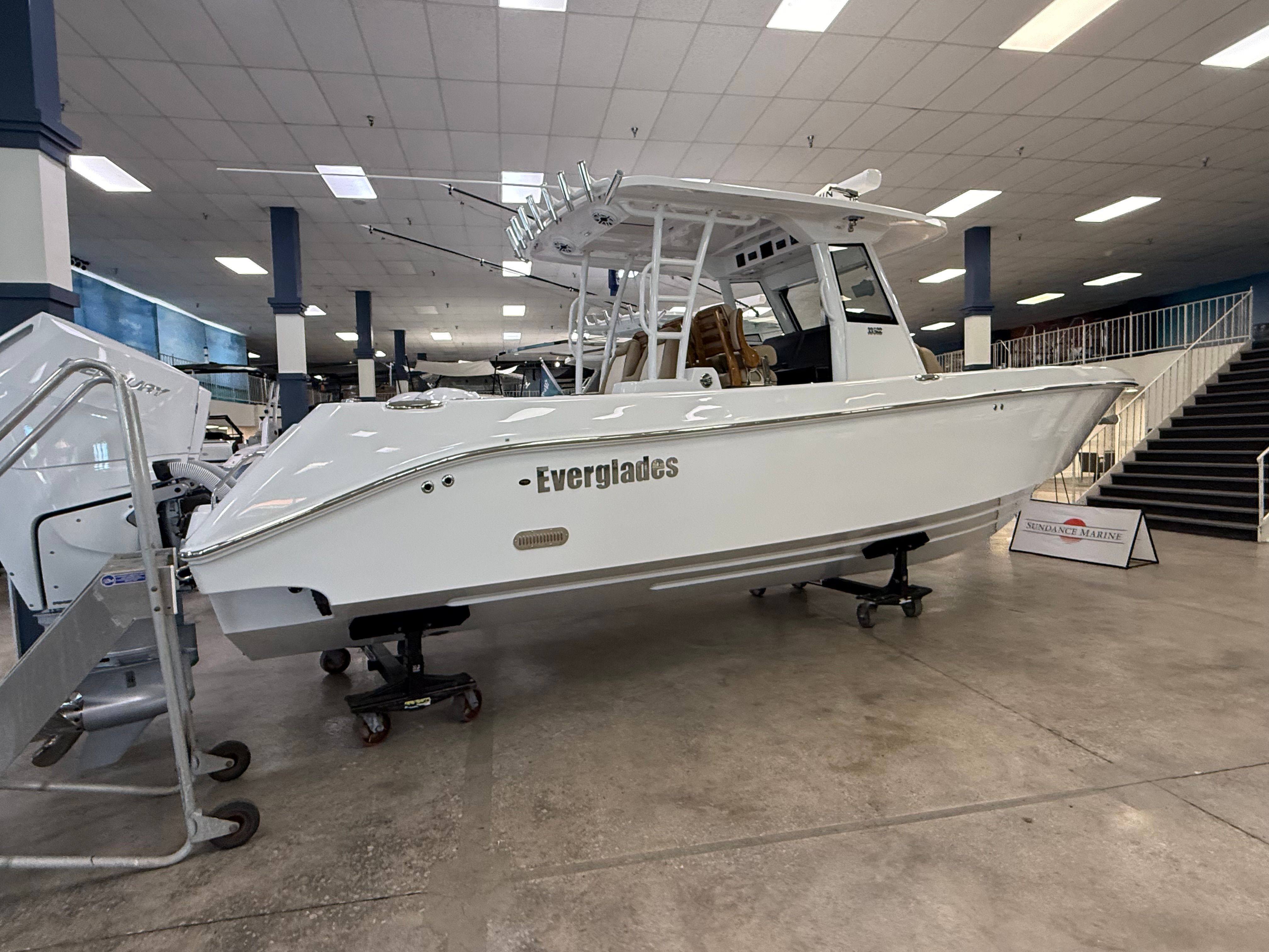 2026 Everglades 335 Center Console