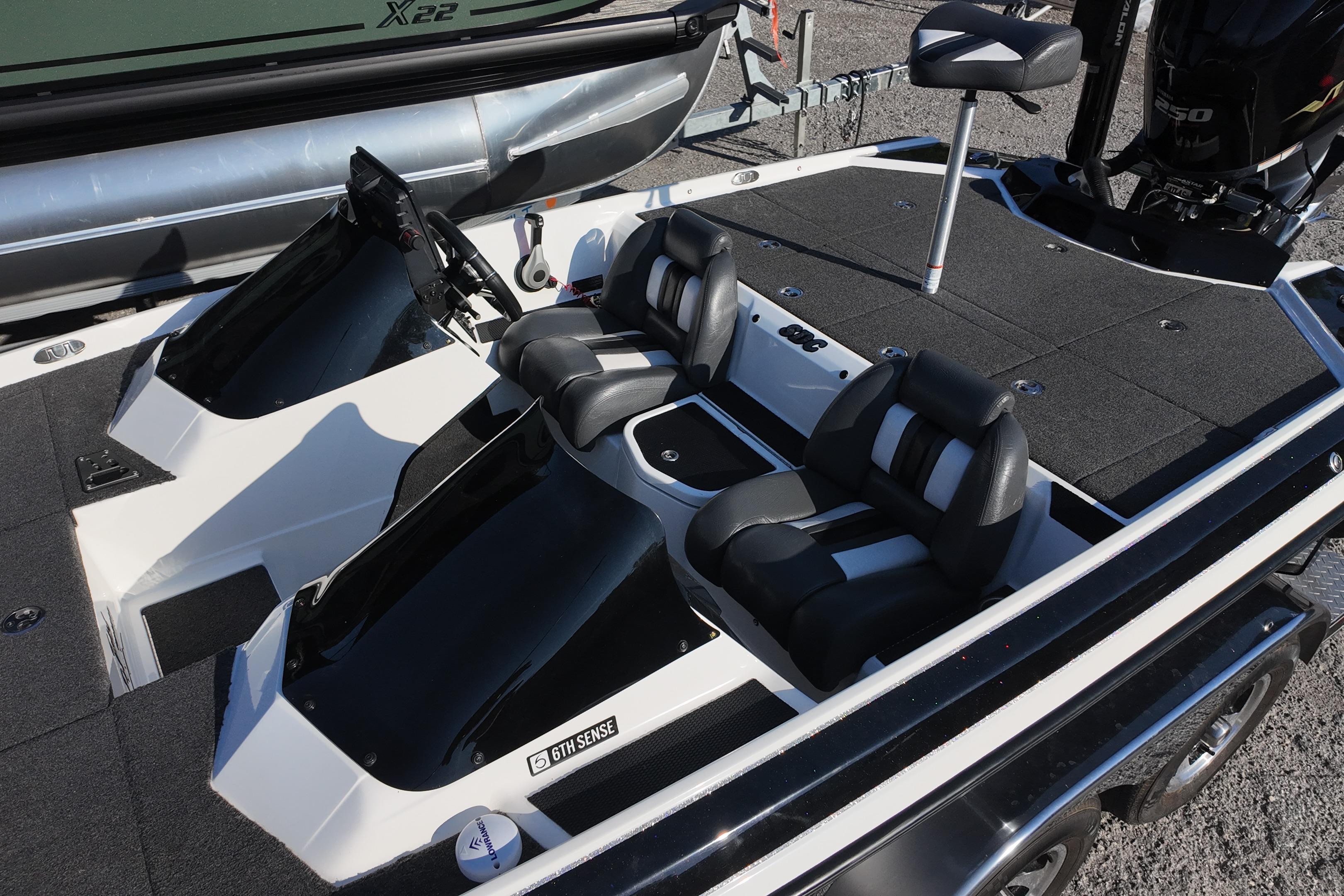 2022 Bullet 21SDC boat interior with dual seats and sleek design.