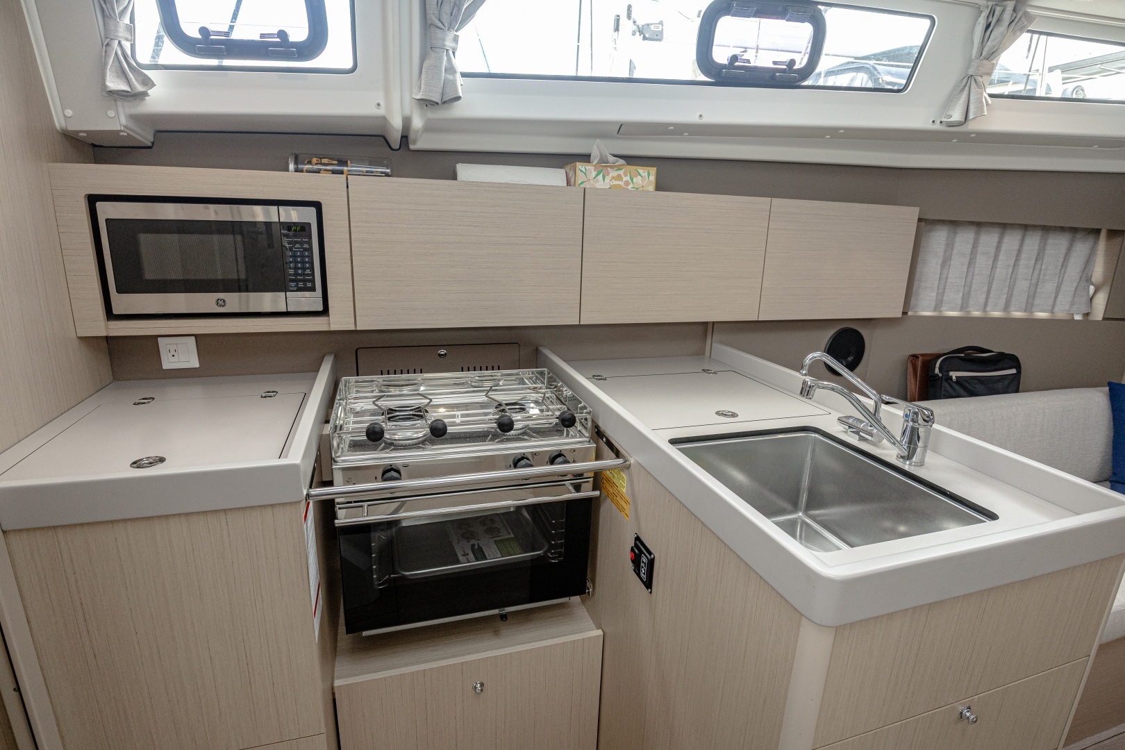 2023 Beneteau 38.1 - Image 4