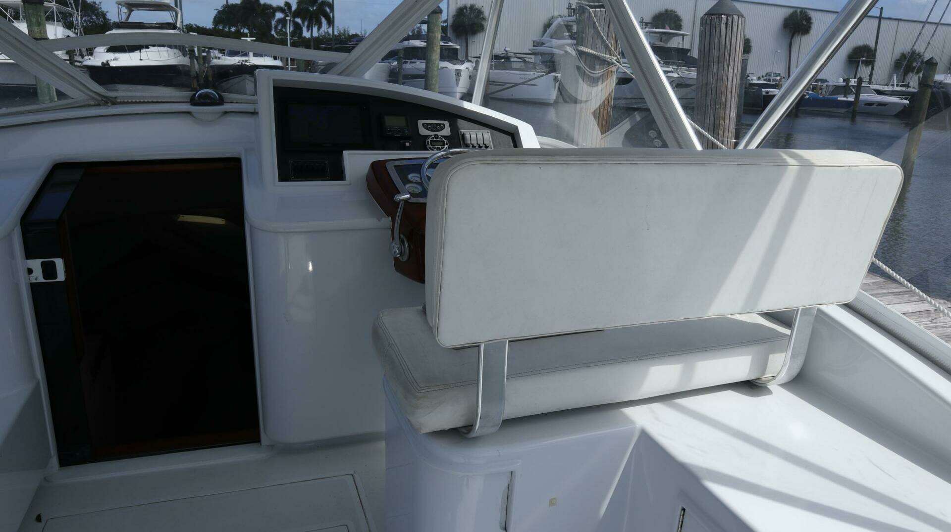 2002 Miller Marine 38 Open - Image 7