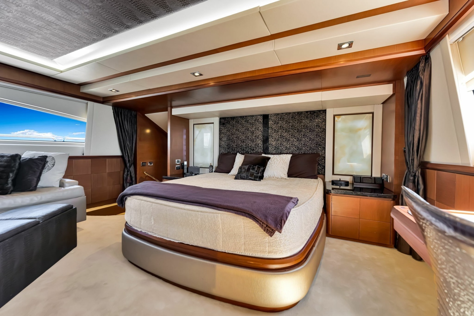 2005 Azimut 105 - Image 83