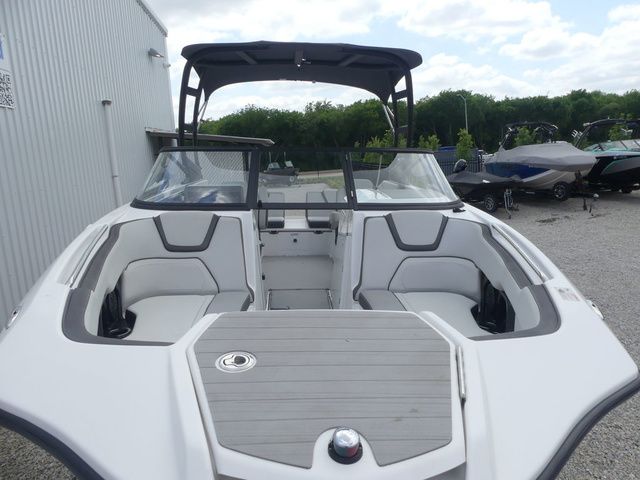 2022 Yamaha Boats AR250 - 13
