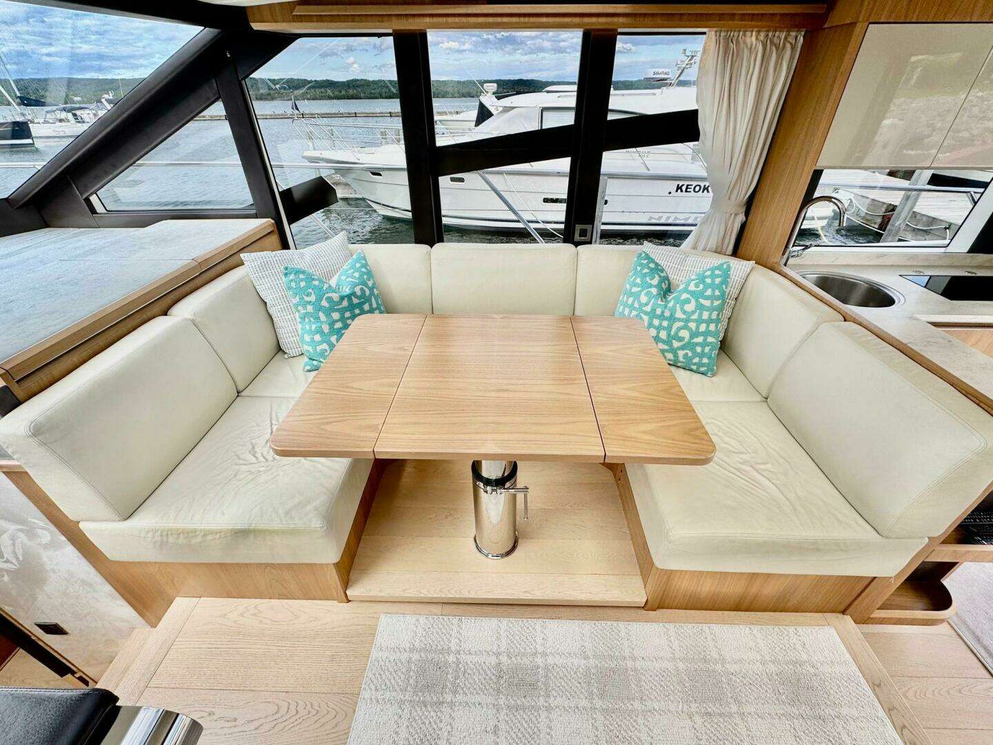 2016 Absolute 45 Sport Yacht - Image 45