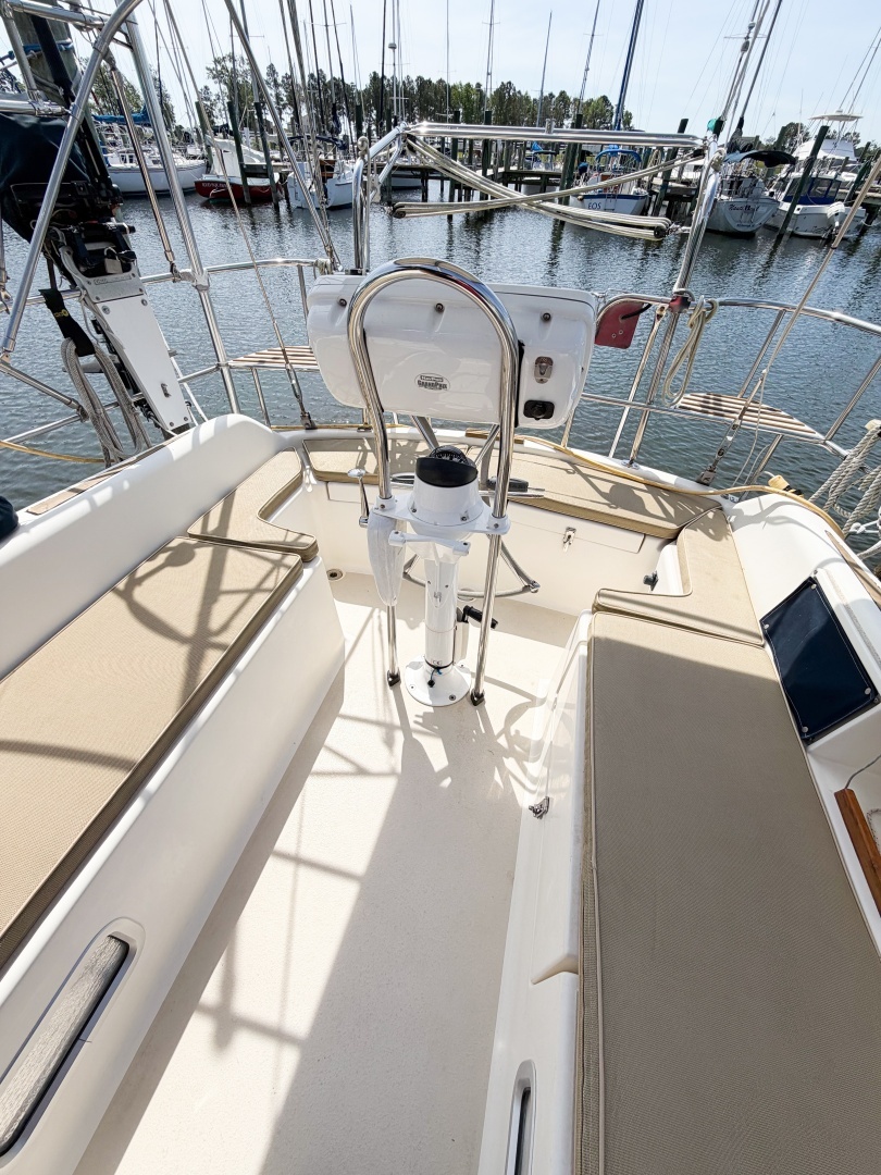 2001 Caliber 40 LRC - Image 24