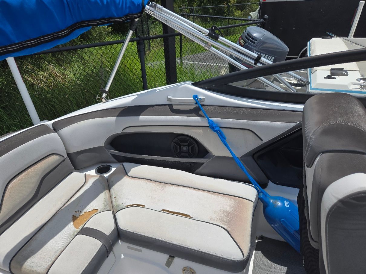 2019 Yamaha Boats 212 Limited - 14