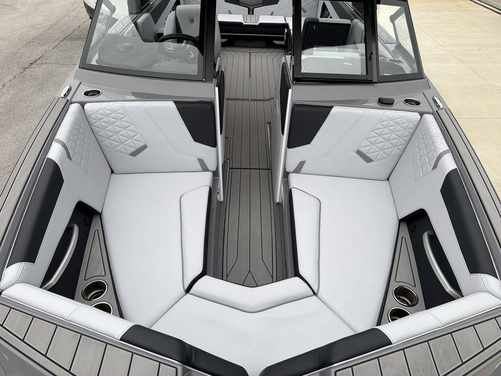 2026 Nautique GS24 - 21