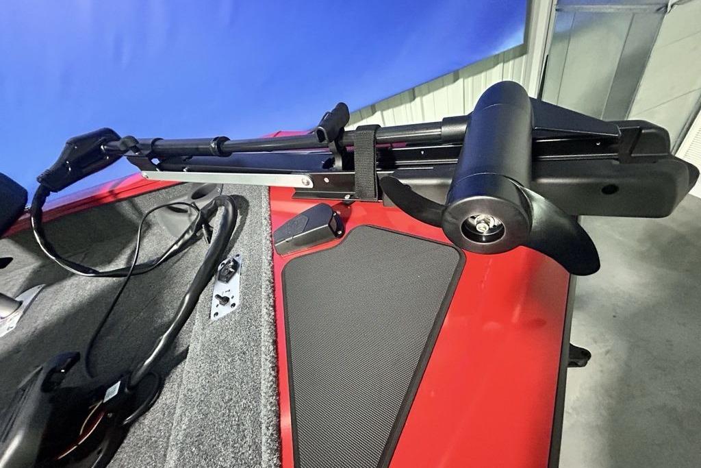 2026 Tracker Pro Team 175 Crappie Edition boat with mounted trolling motor.