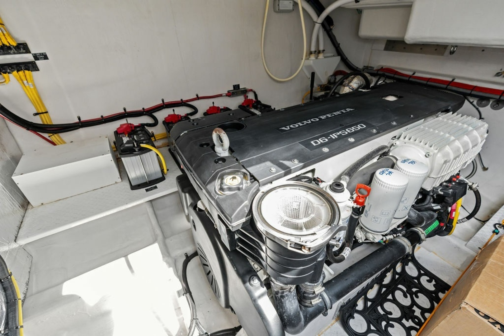2022 Cruisers Yachts 46 CANTIUS - Image 51