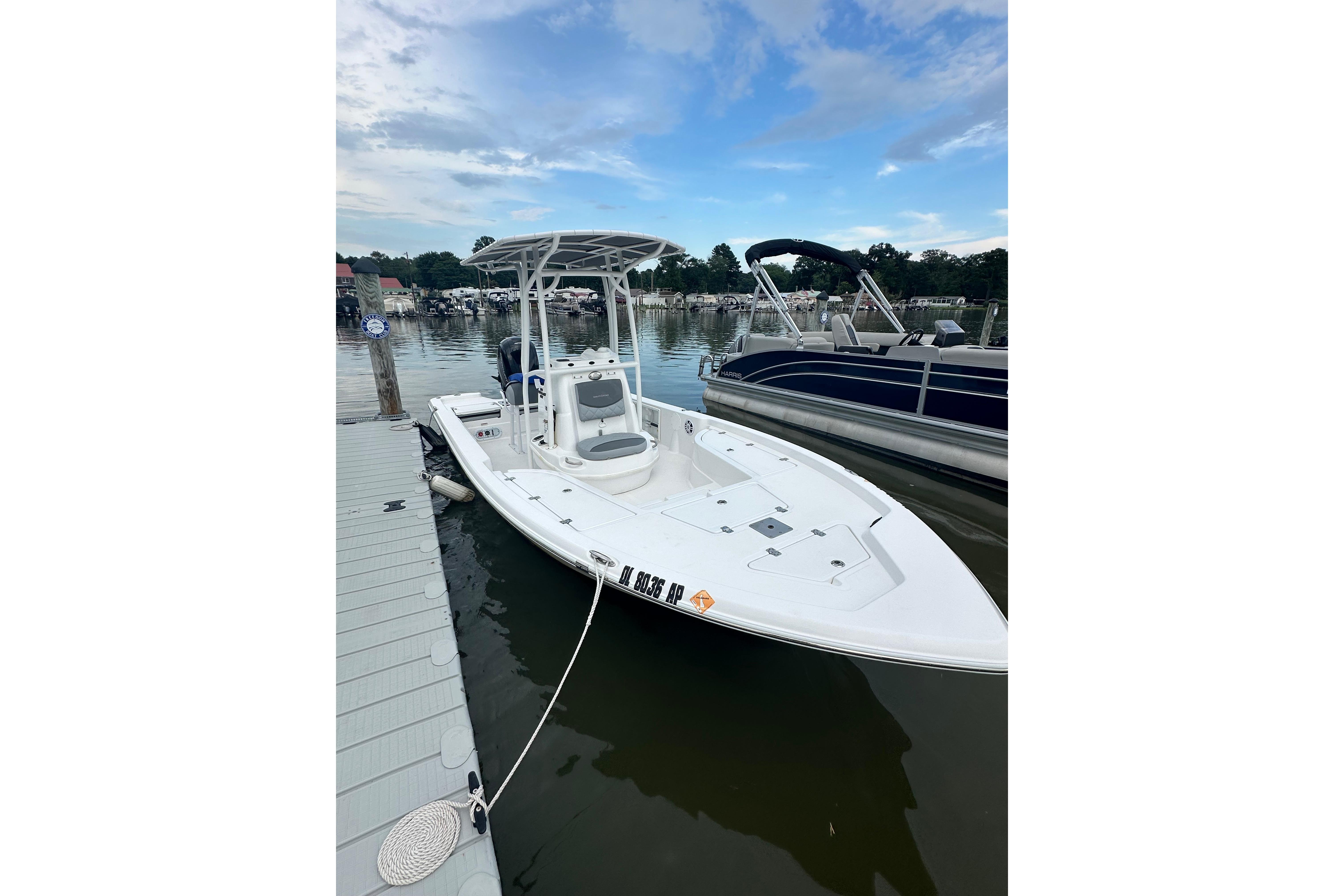 2025 NauticStar 214 Shallow Bay