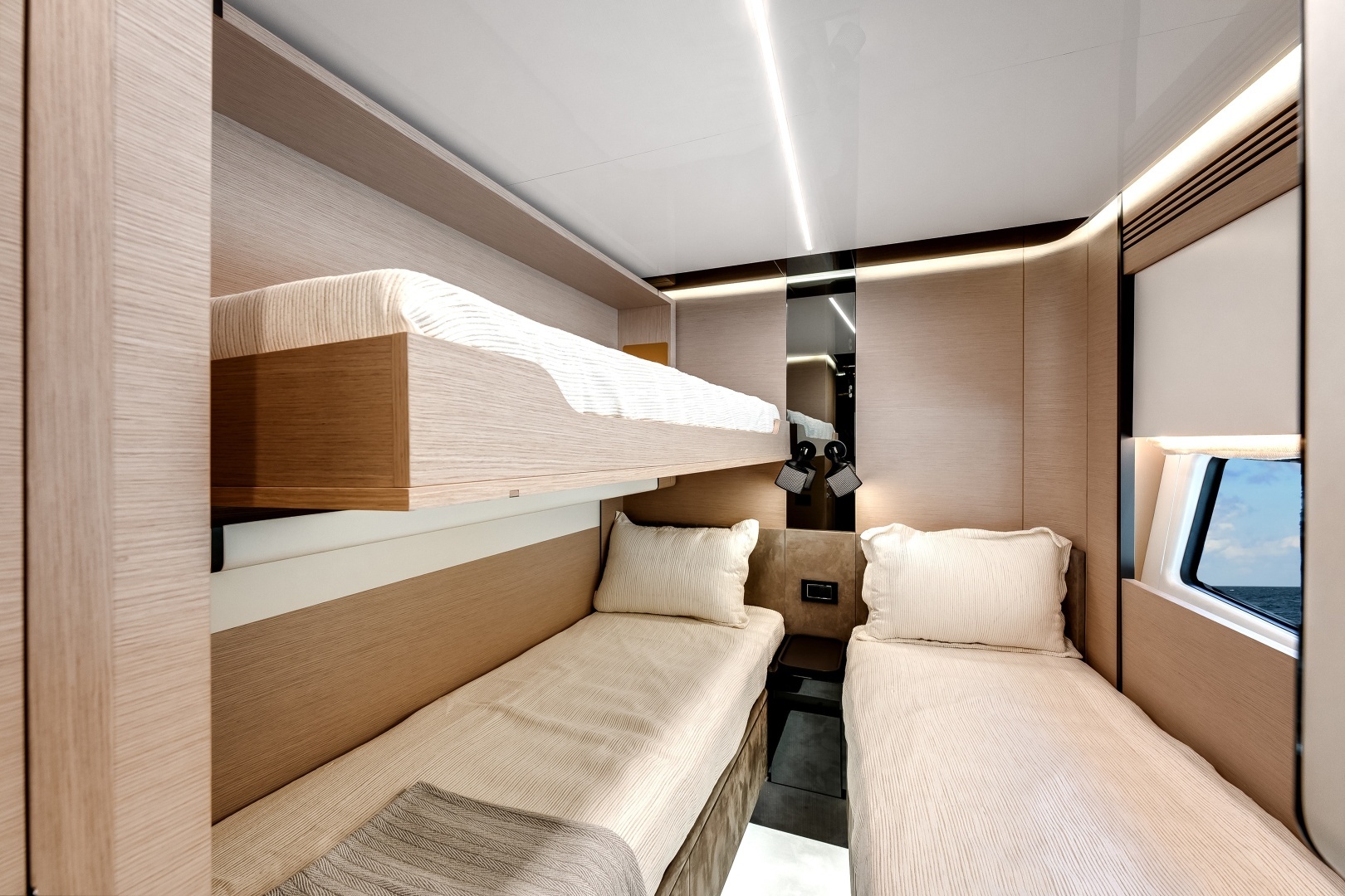 2024 Azimut S8 - Image 59
