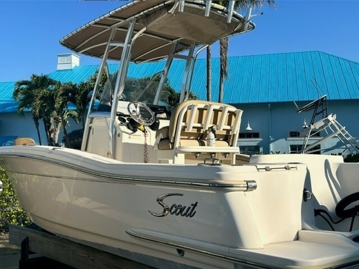 2019 Scout 215 XSF - Image 2