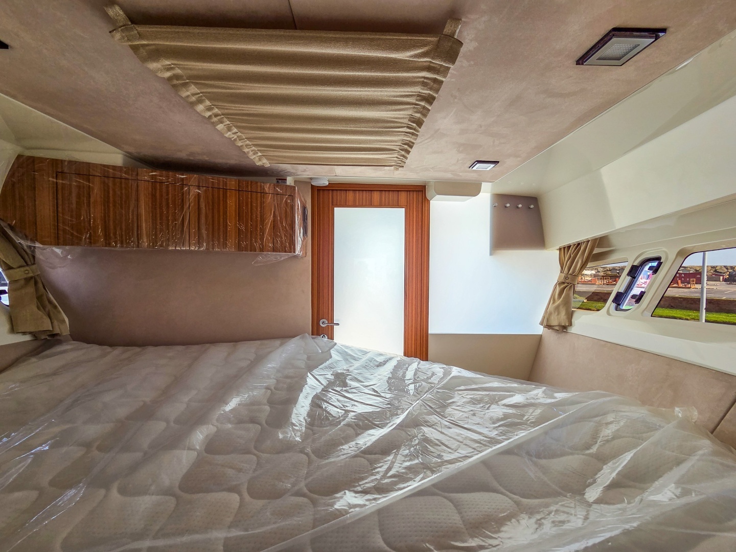 2026 Marex 310 Sun Cruiser - Image 34