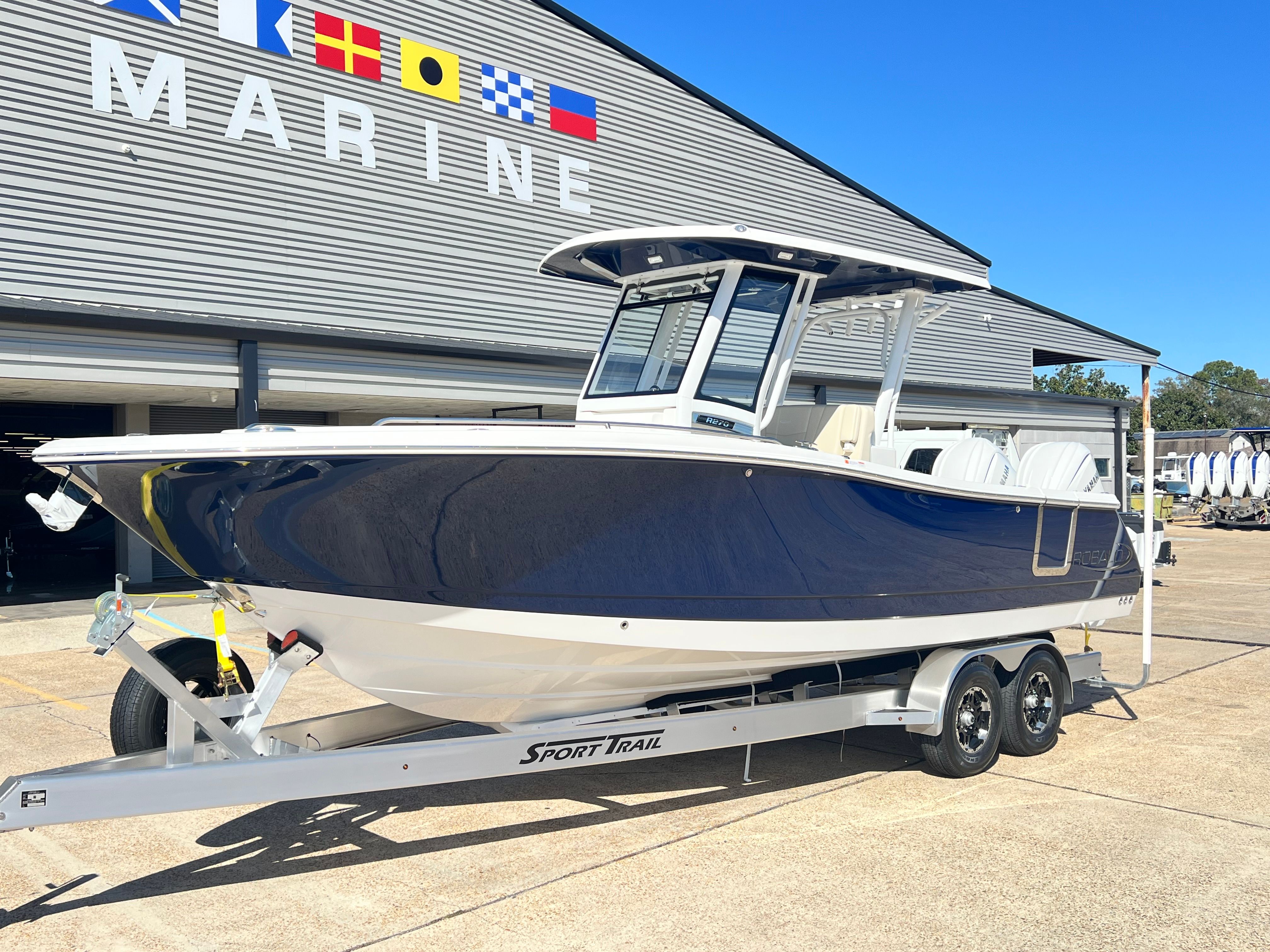 2026 Robalo R270 Center Console - 2
