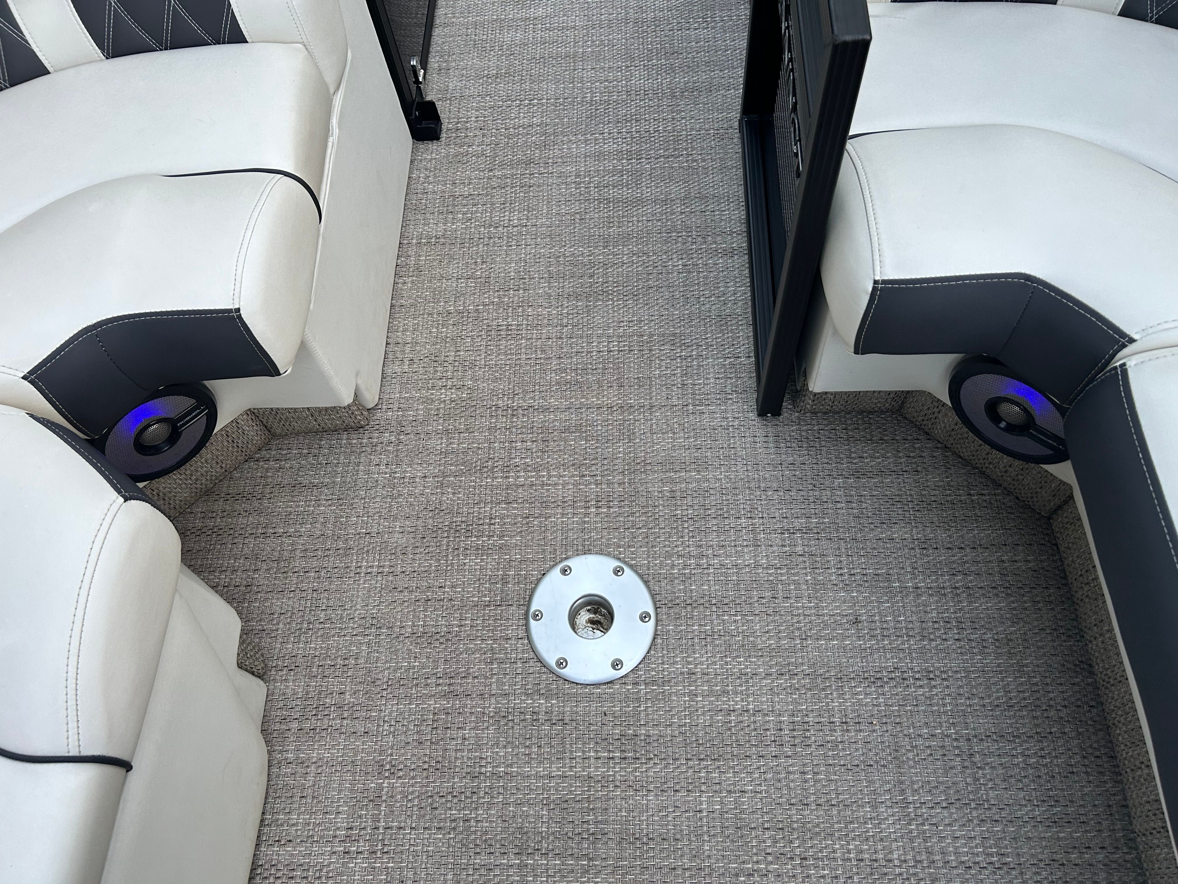 2017 Bennington 25 QX - 18