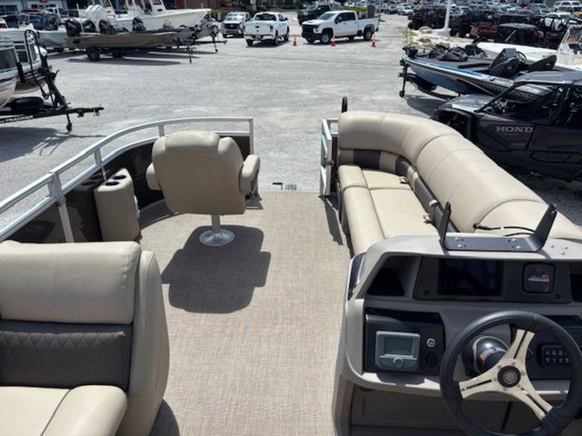 2024 Sun Tracker SportFish 20 DLX - 8