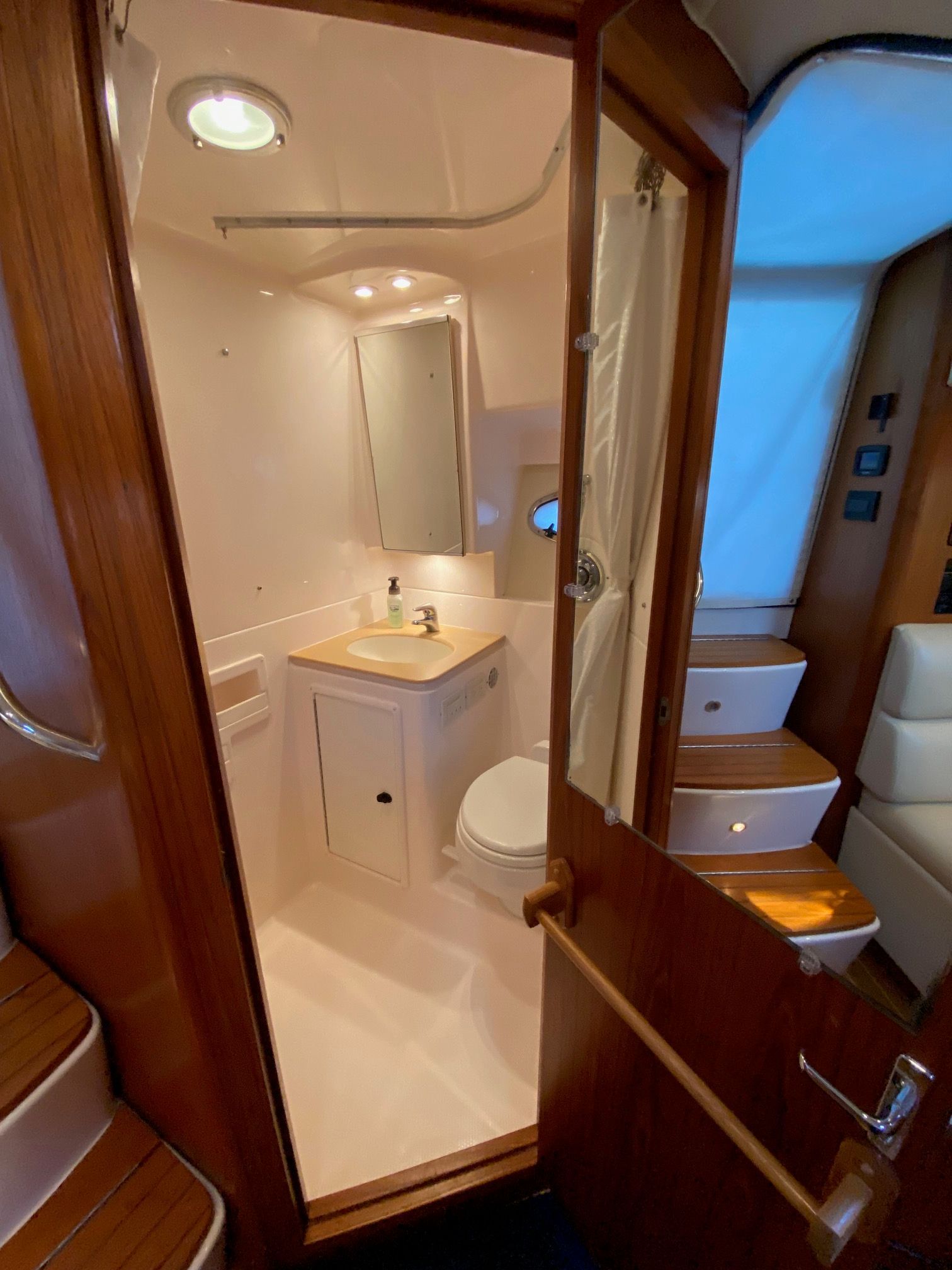 2004 Tiara Yachts 3500 Open - 10