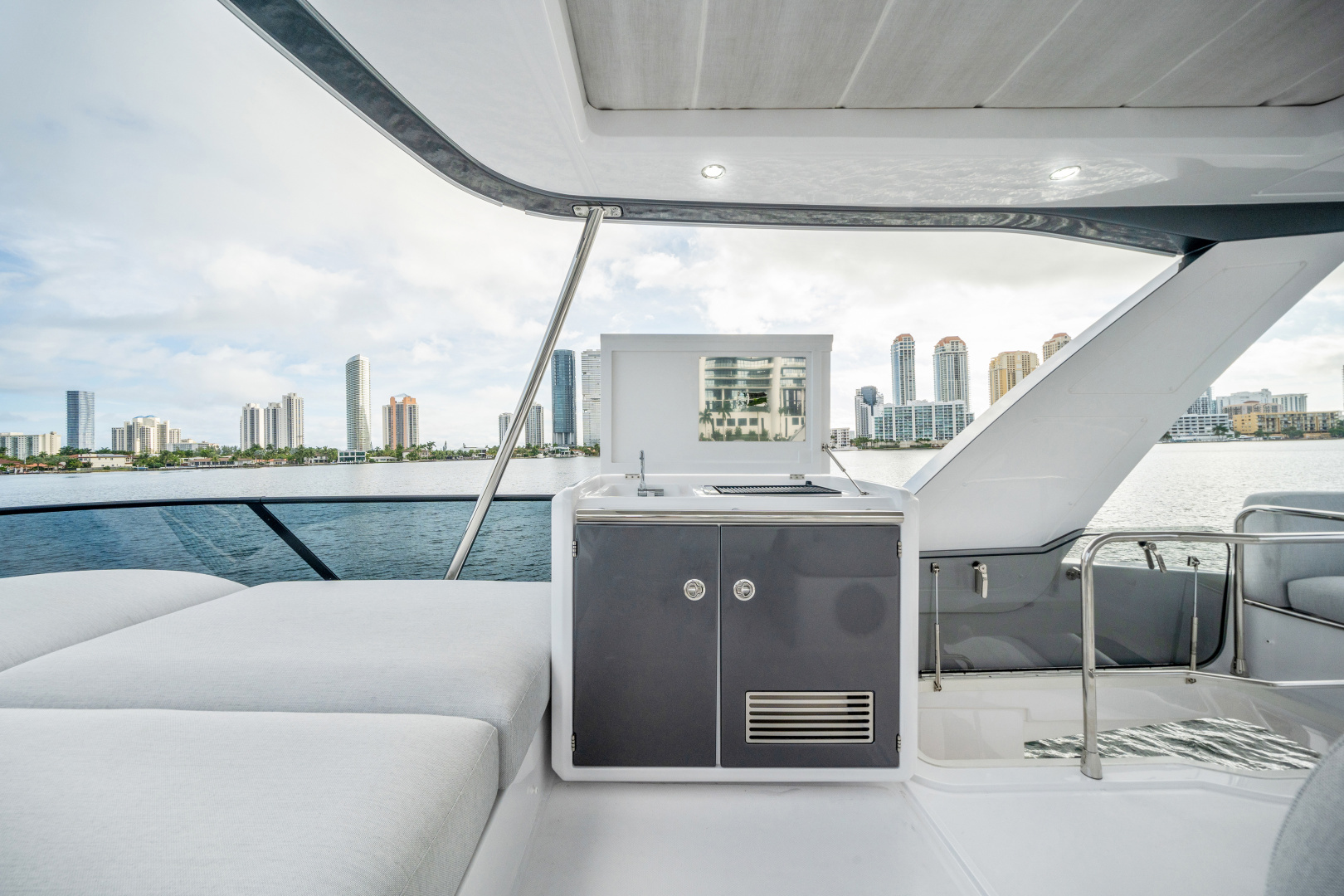 2023 Azimut 53 FLY - Image 51