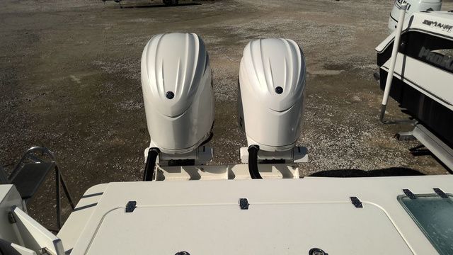 2025 Parker 2420 Sport Cabin - 3