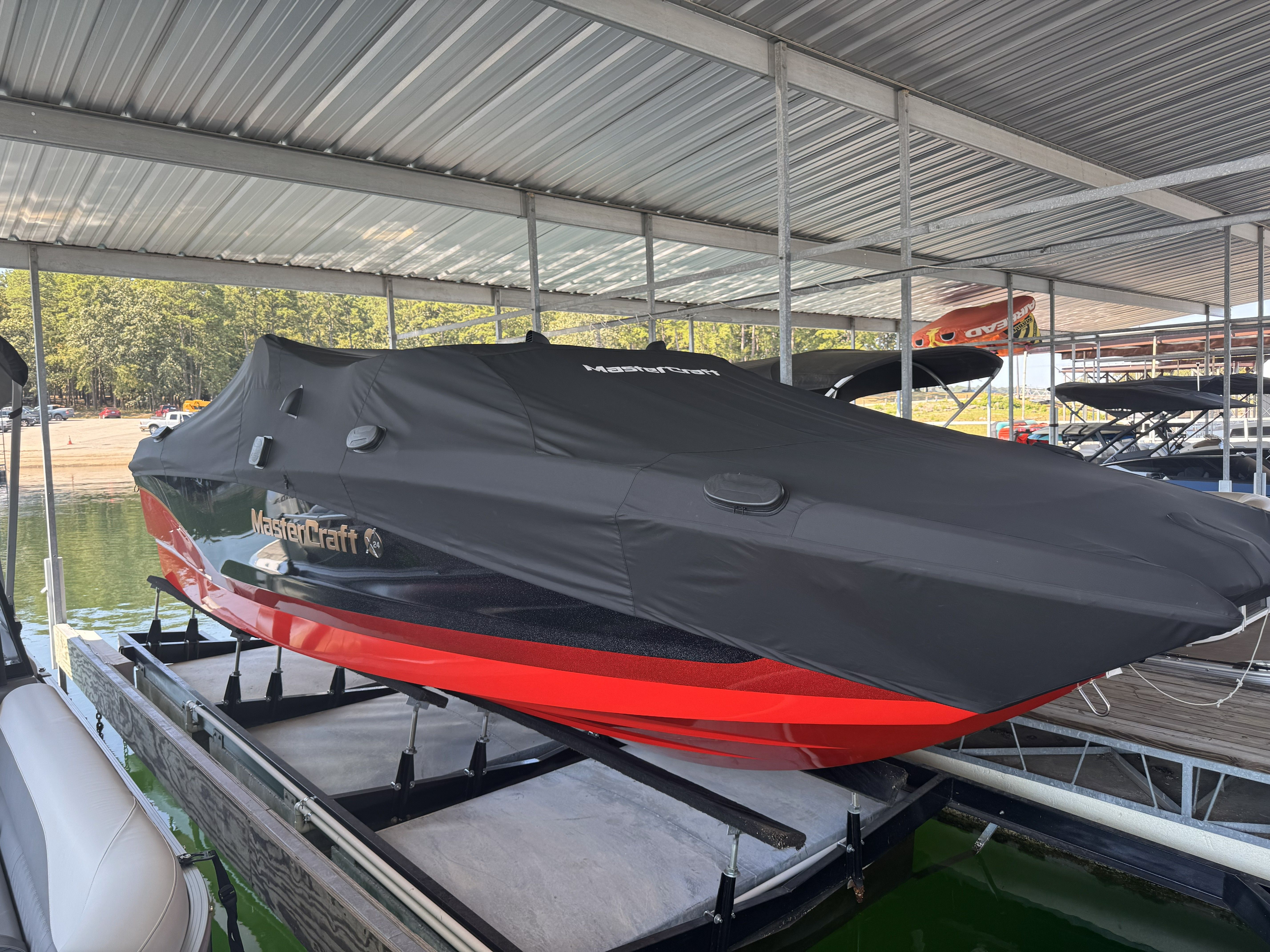 2023 MasterCraft X24 - 10