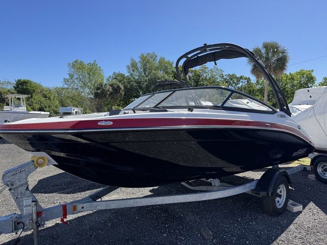 2025 Yamaha Boats AR195 - 2