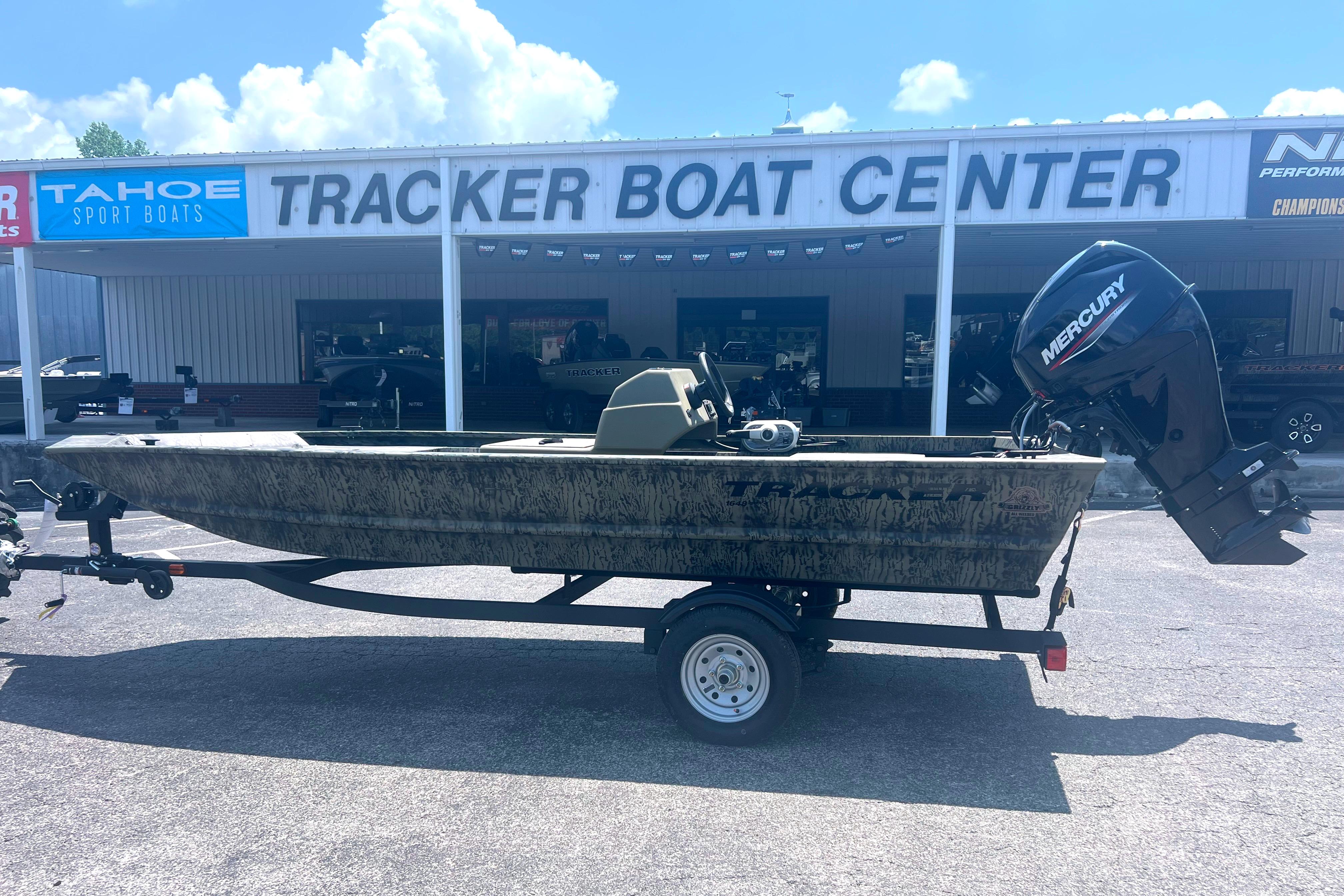 2026 Tracker Grizzly 1648 SC