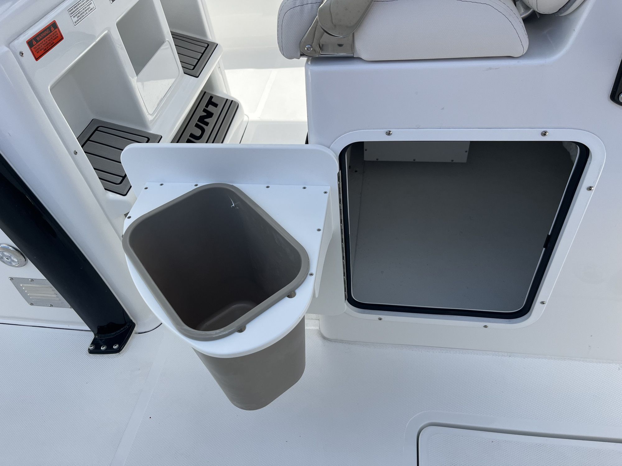2026 Sea Hunt Gamefish 27 Coffin Box - 32