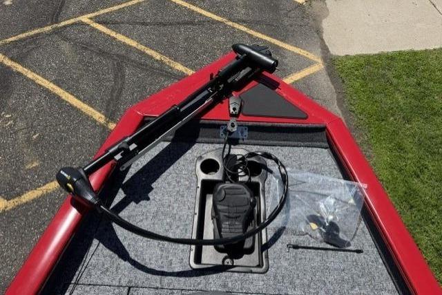 Tracker Pro Team 175 boat deck with controls, 2026 model.