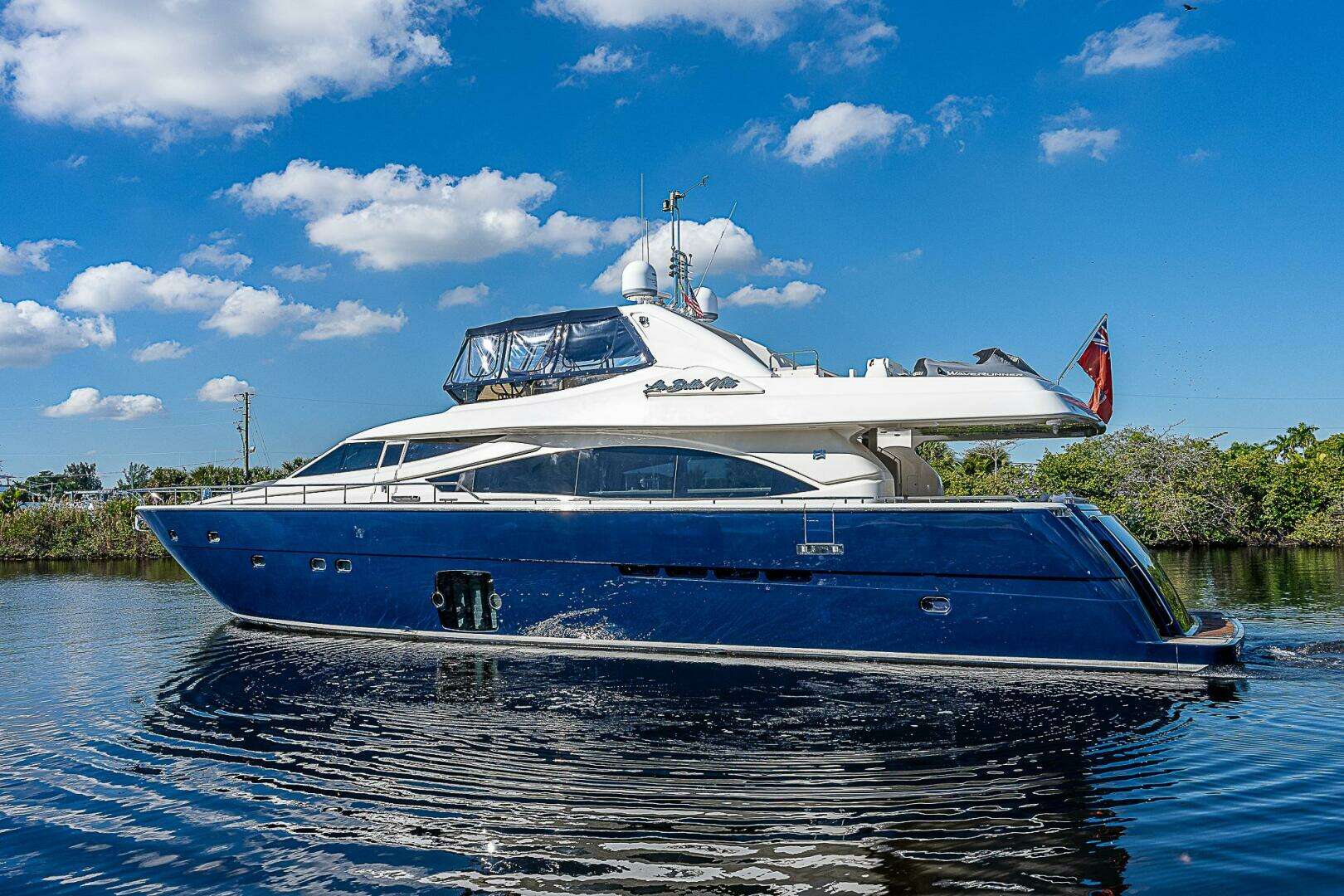 2006 Ferretti Yachts 830 - Image 10