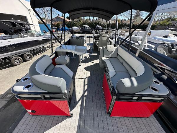 2025 Tahoe Pontoon 2585 LTZ Entertainer with spacious seating and sleek design.