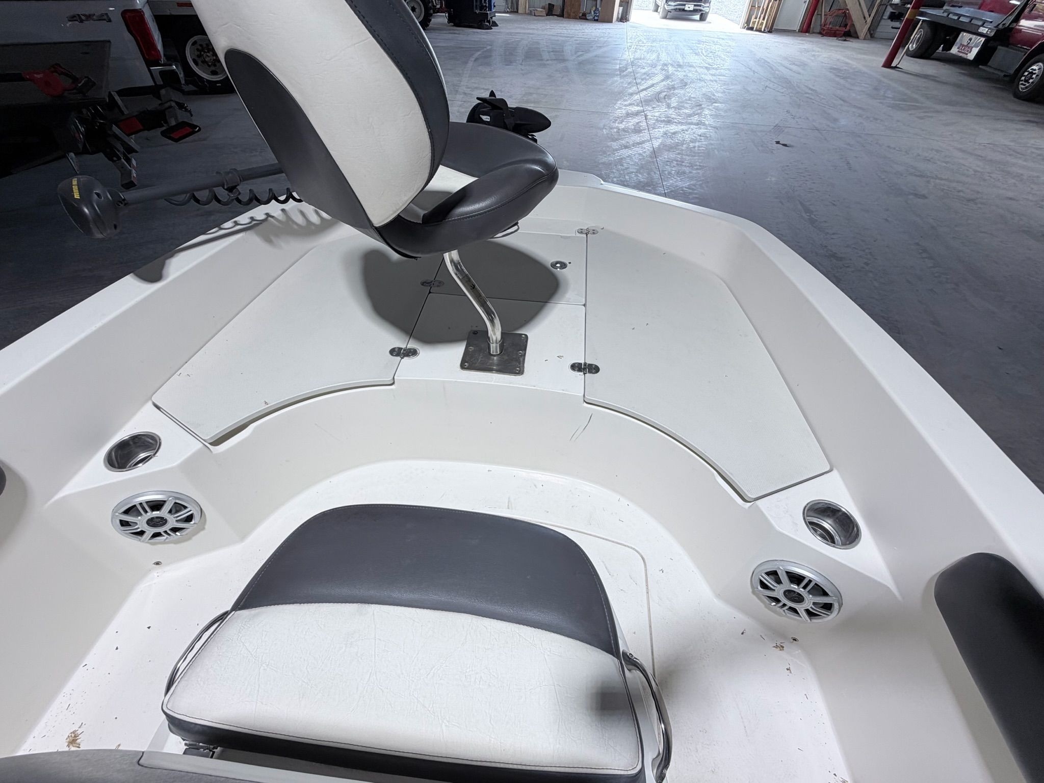 2017 Stingray 186 CC - 11