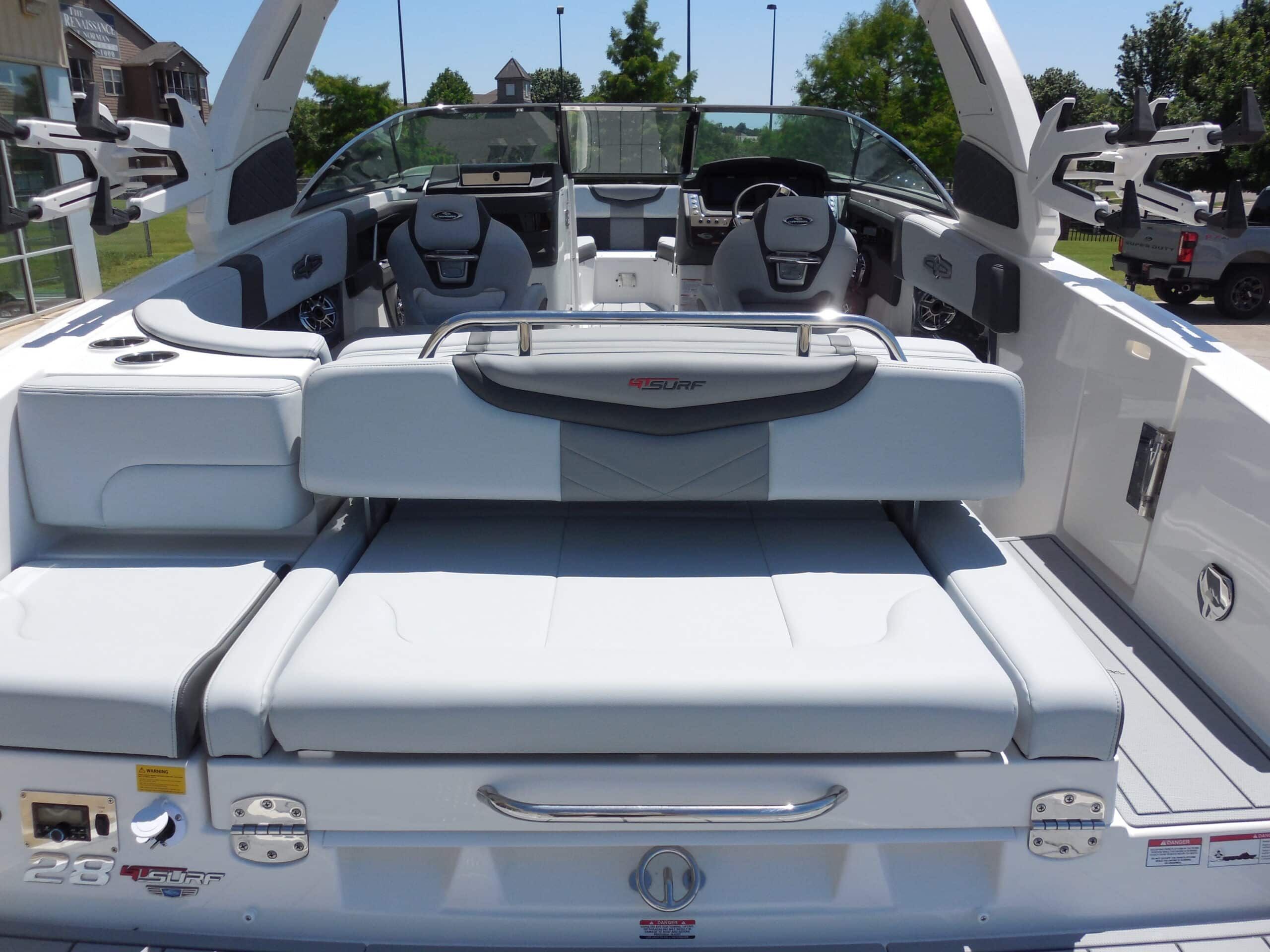 2026 Chaparral GTS 28 - 13