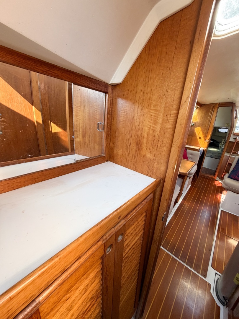 1996 Catalina 36 Mk II - Image 55