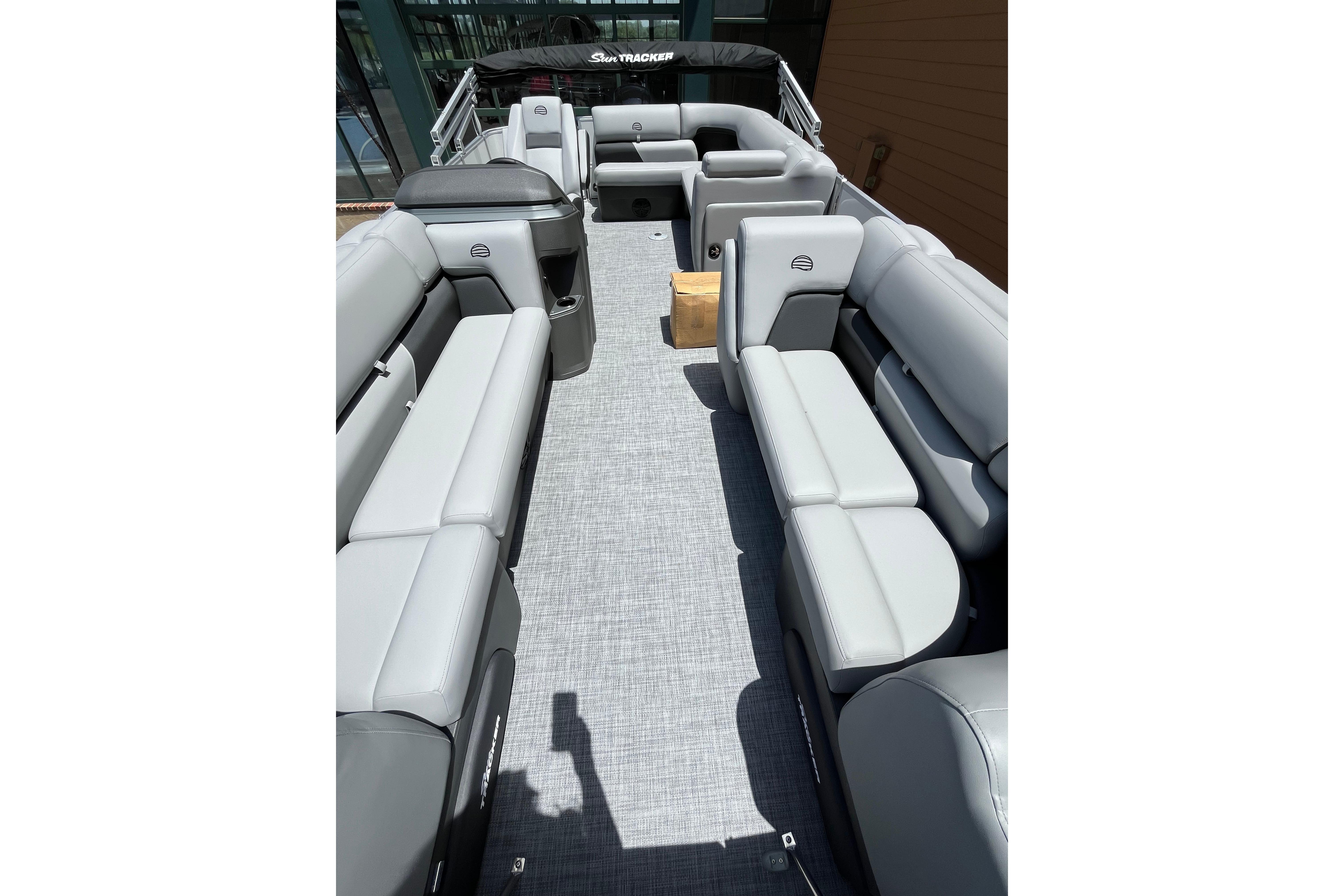 2026 Sun Tracker Party Barge 20 DLX with spacious seating and modern design.