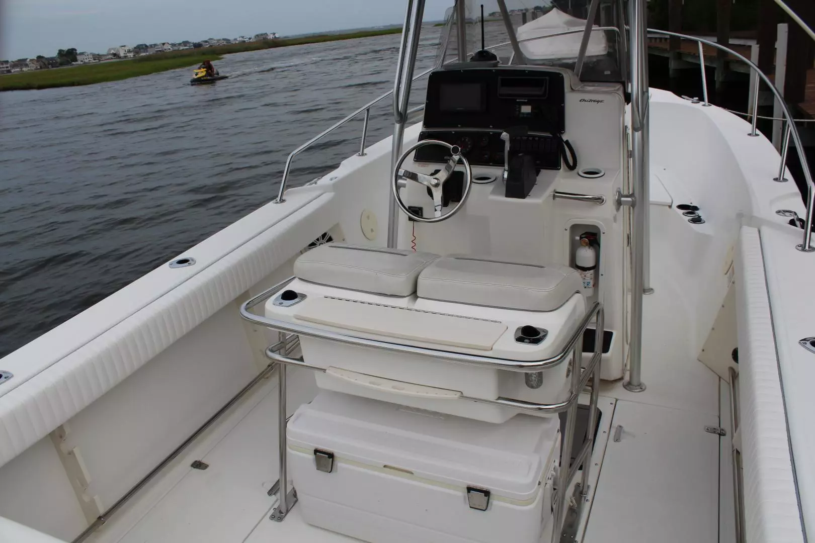 1999 Boston Whaler 23 Outrage - Image 9