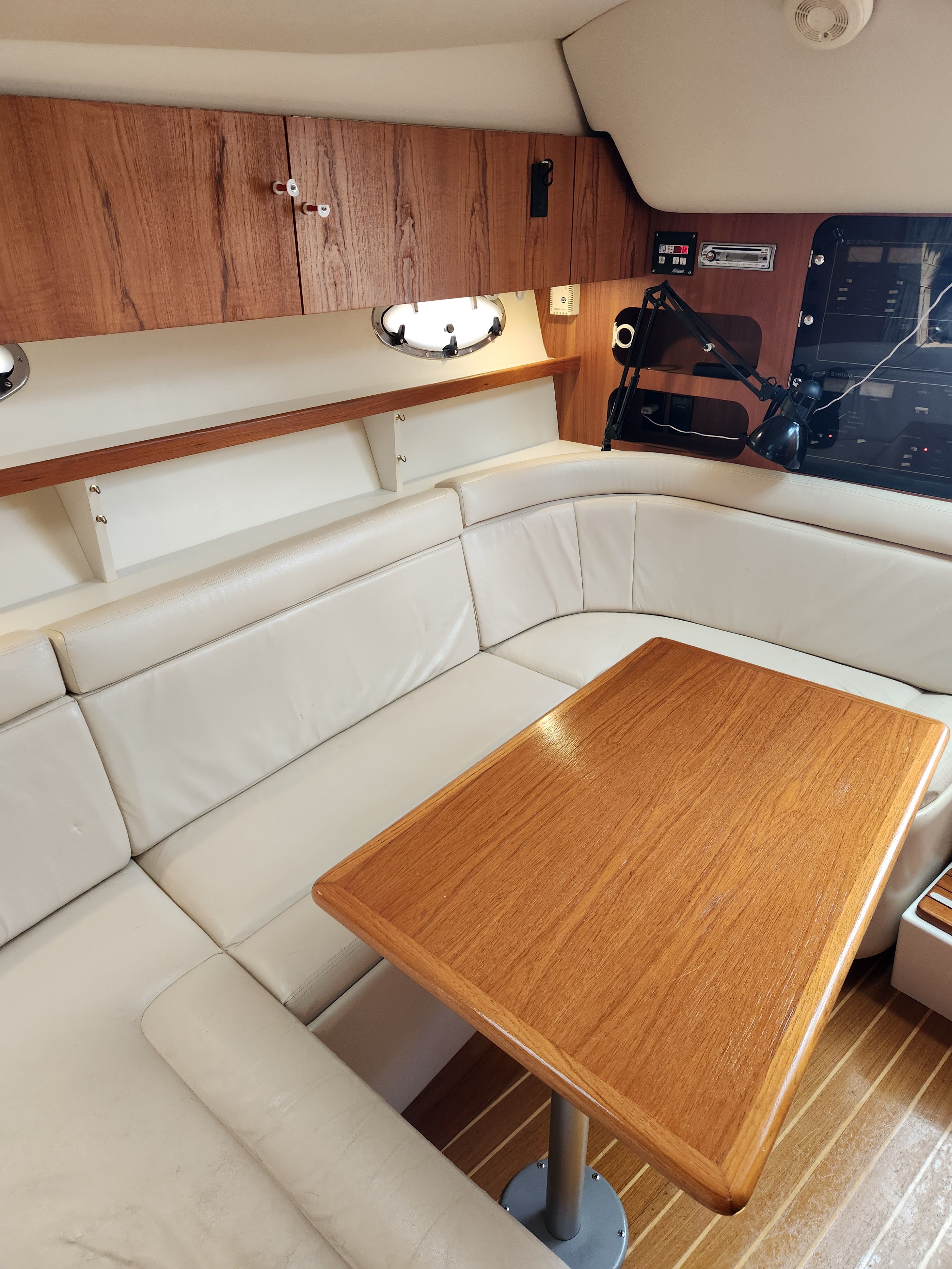 2000 Tiara Yachts 3100 Open - 8