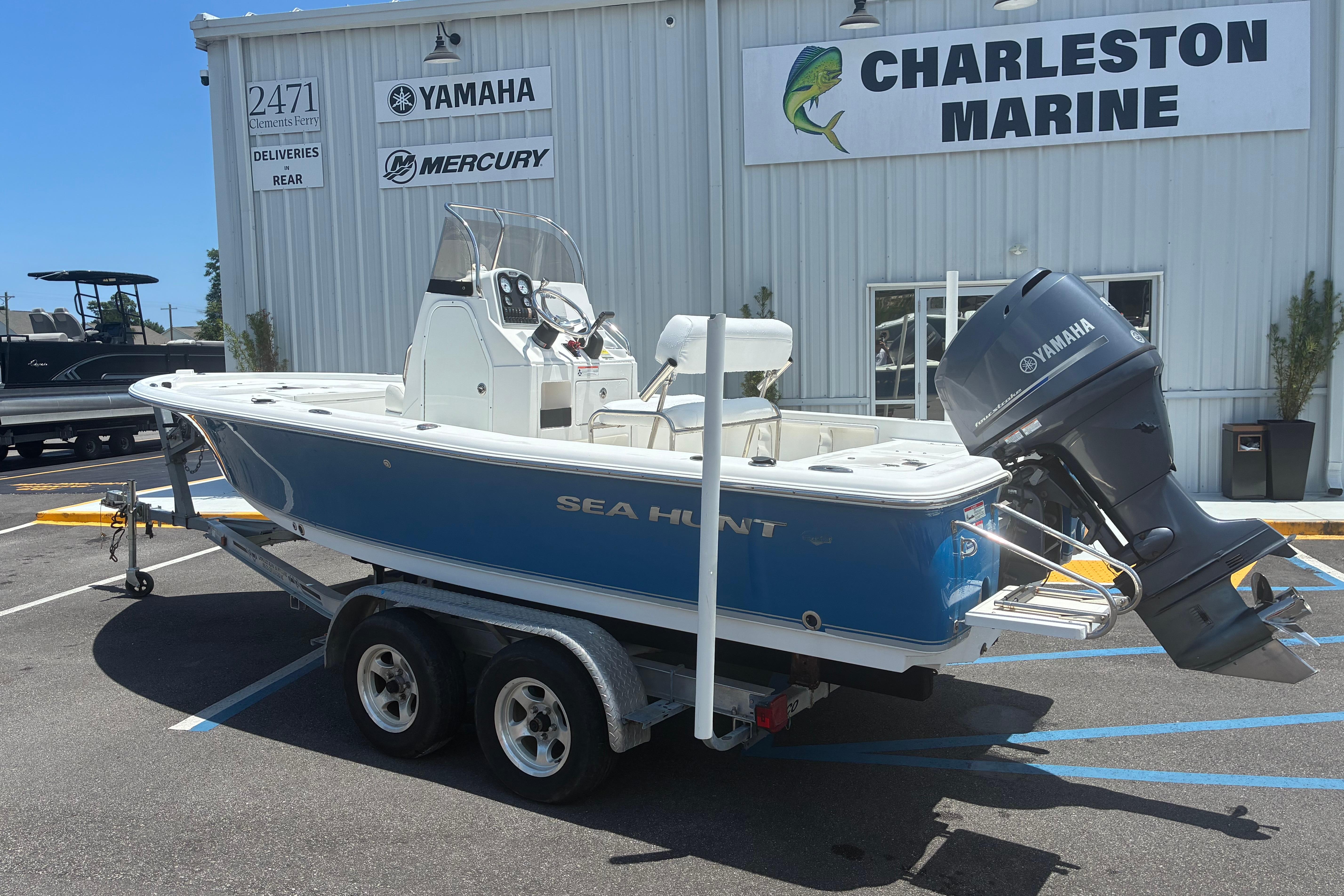 2014 Sea Hunt BX 20 BR boat with Yamaha engine at Charleston Marine dealership.