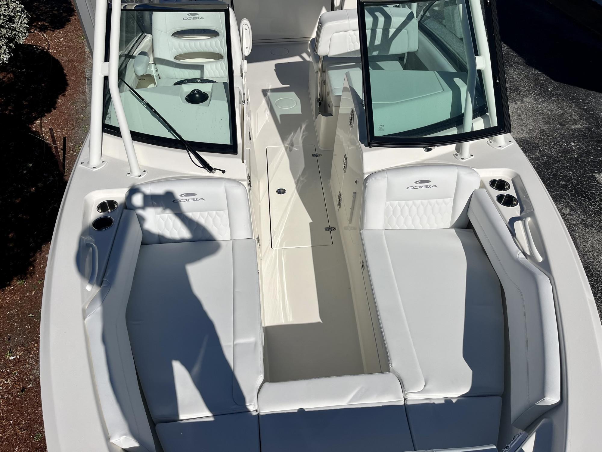 2025 Cobia 240 Dual Console - 25