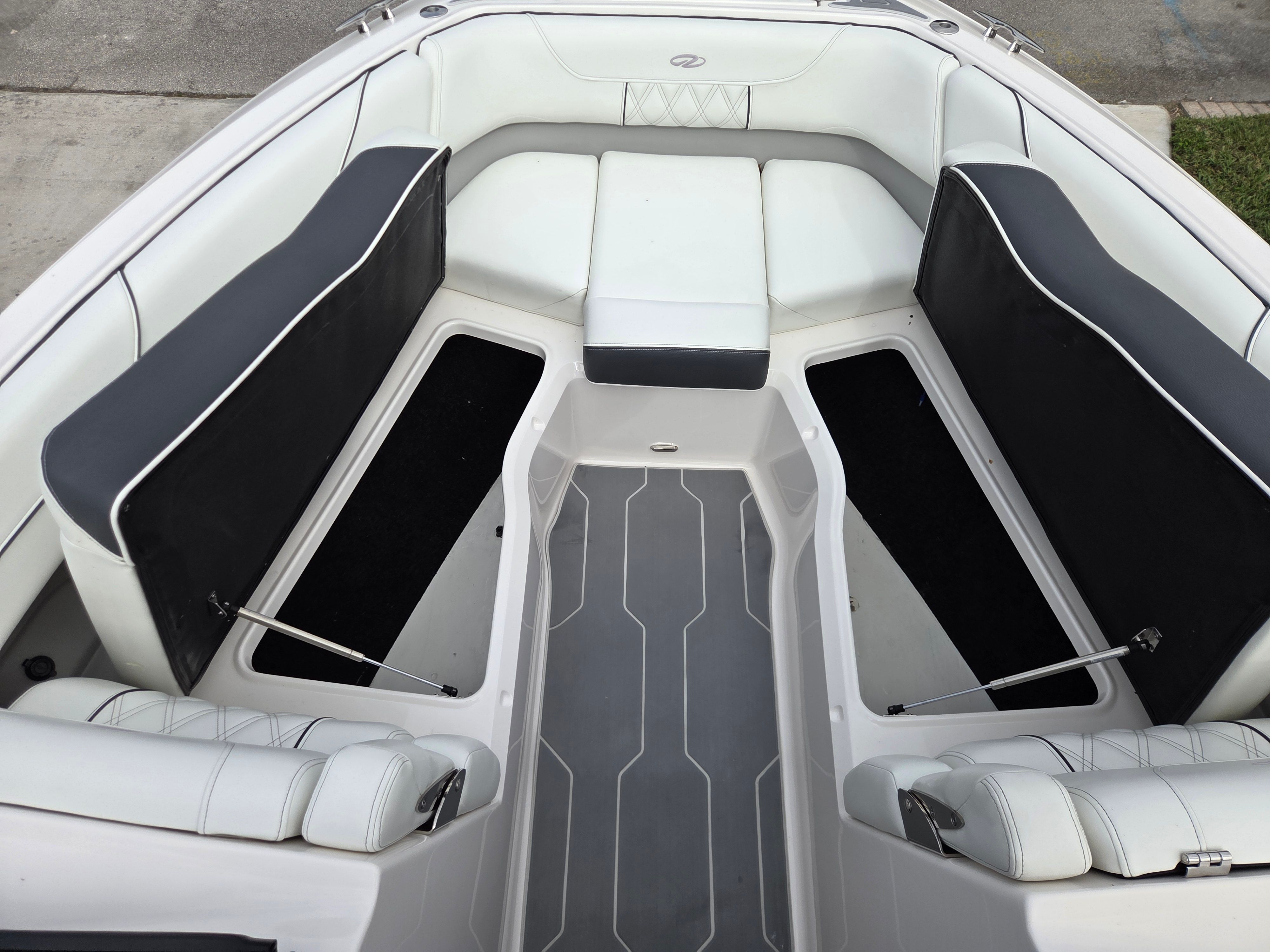 2021 Regal LX6 - 29