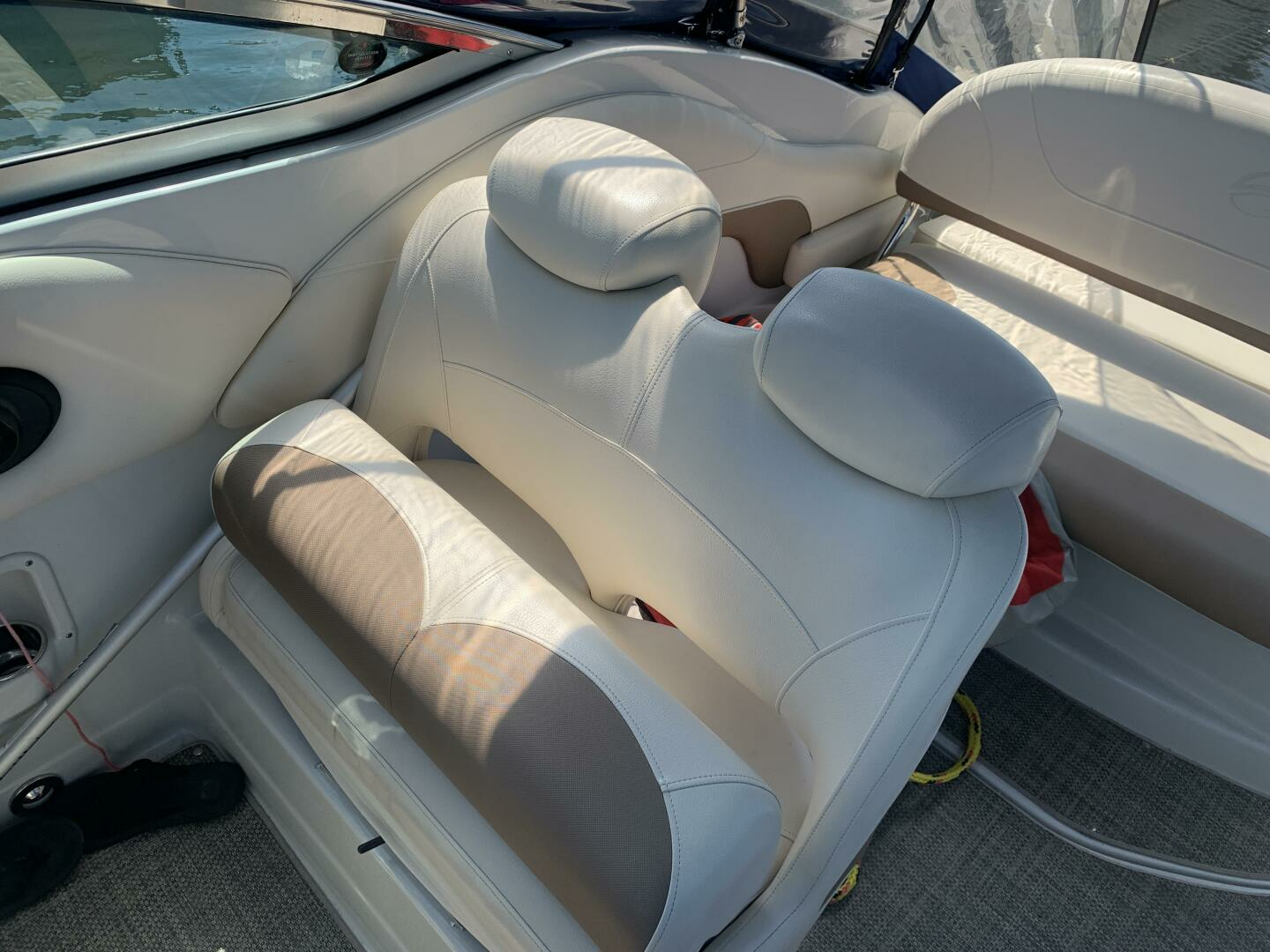 2018 Crownline 264 CR - Image 12