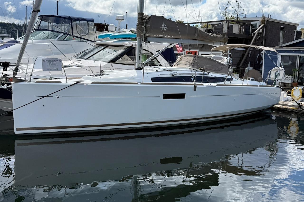 2016 Jeanneau Sun Odyssey 349