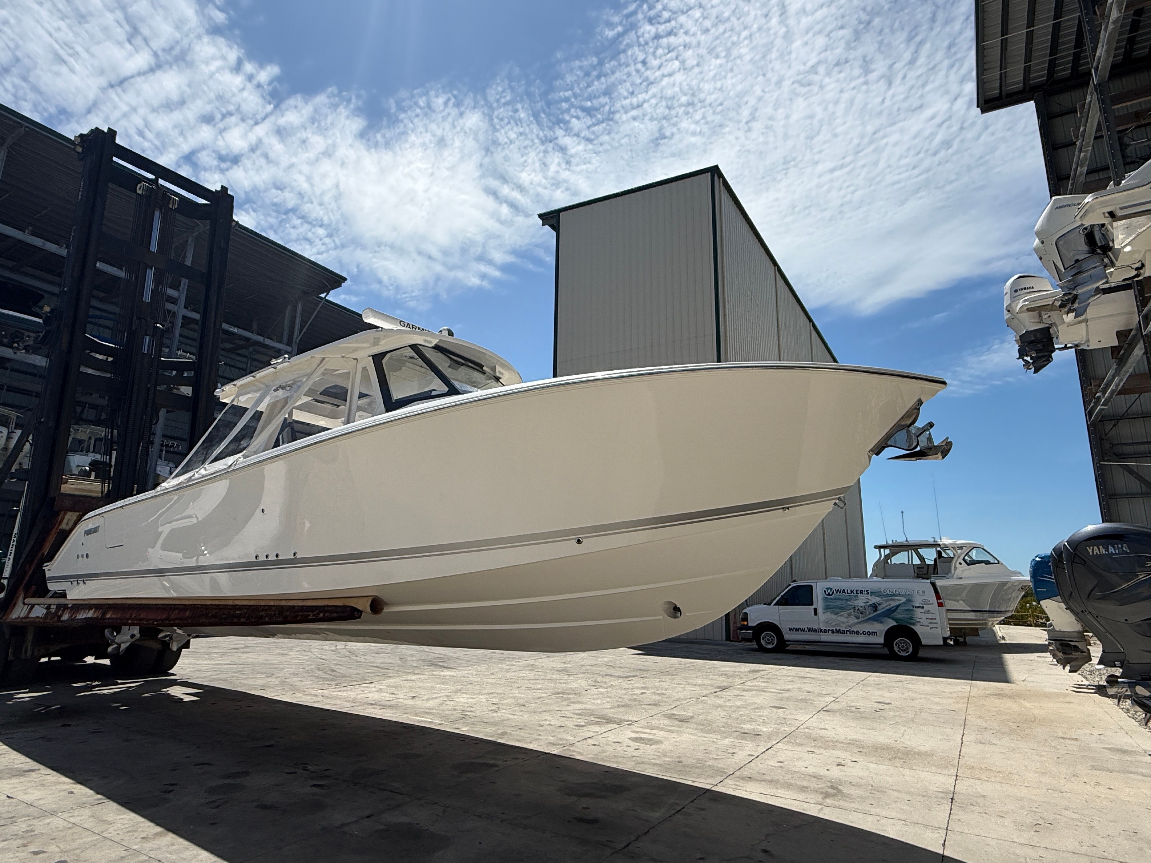 2023 Pursuit S 358 Sport