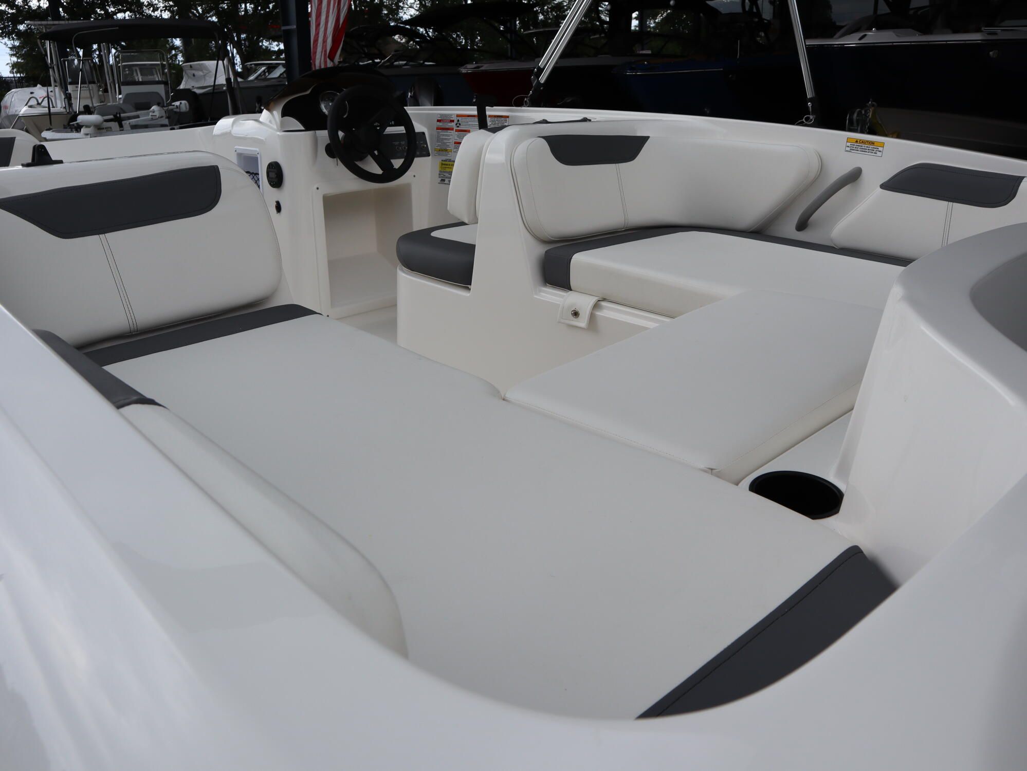 2026 Bayliner E18 LIMITED EDITION - 15