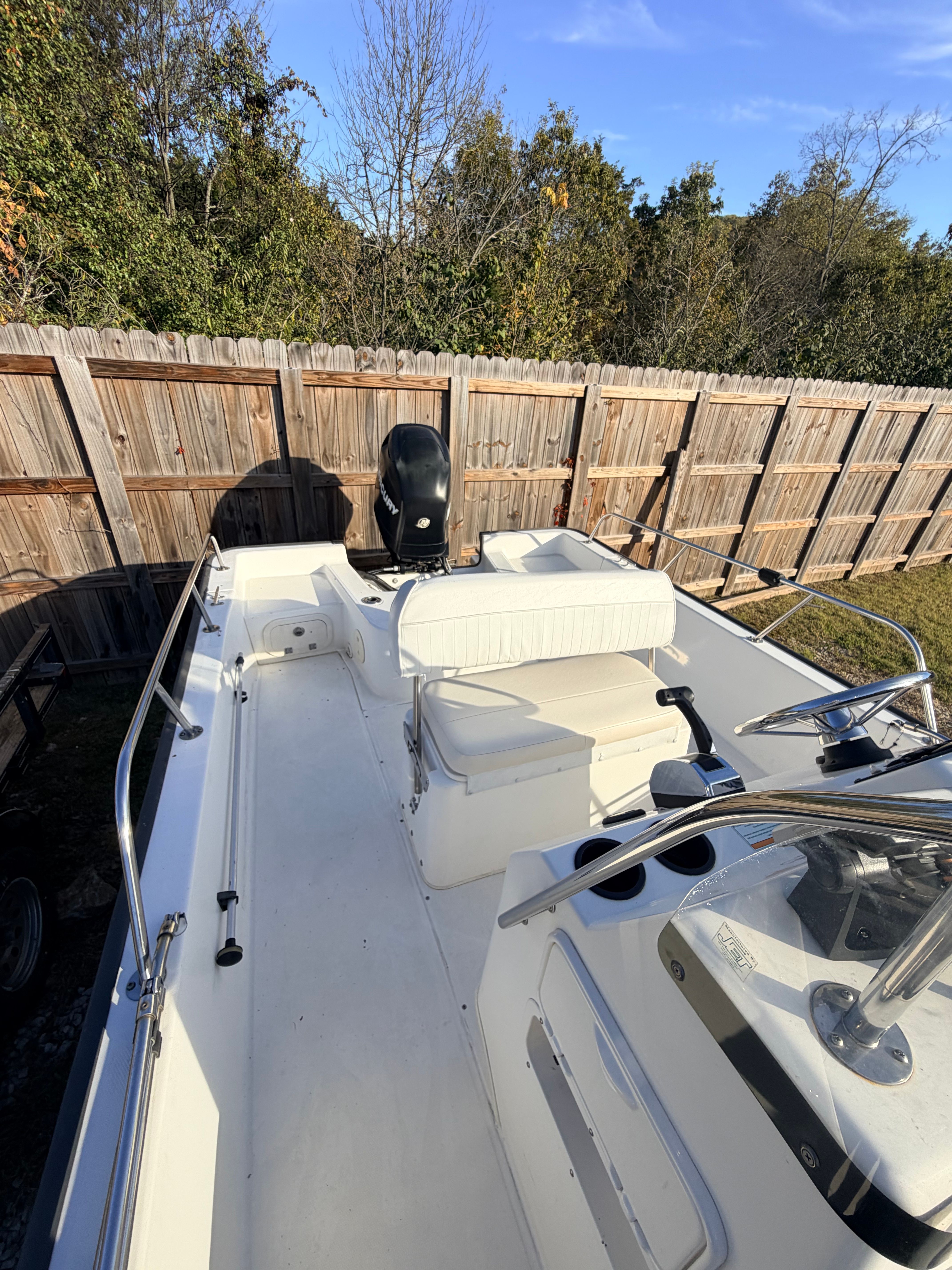 2007 Boston Whaler 190 Montauk - 11