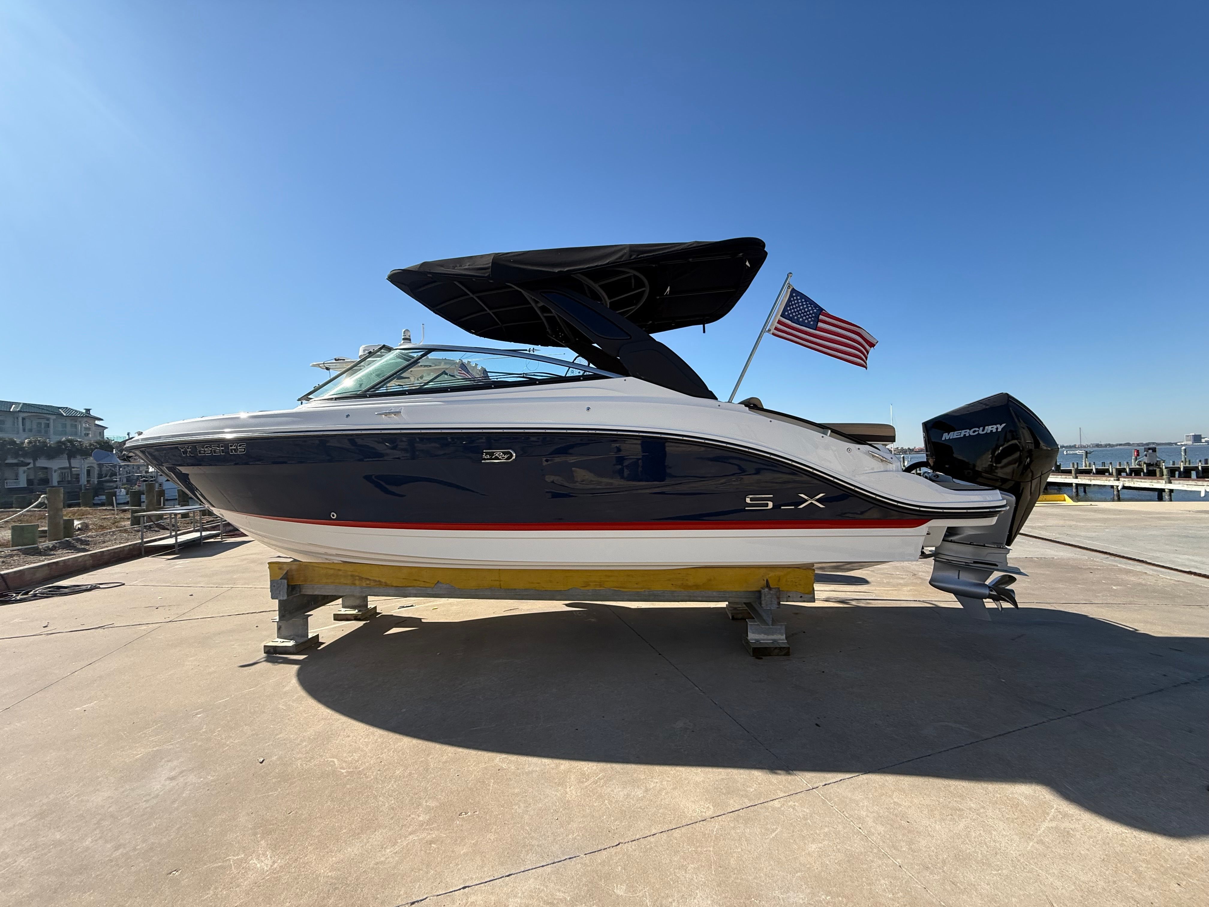 2024 Sea Ray SLX 260 Outboard