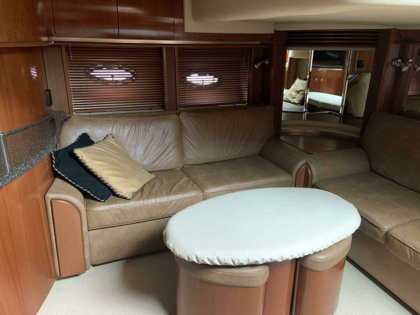 2005 Sea Ray 500 Sundancer - Image 47