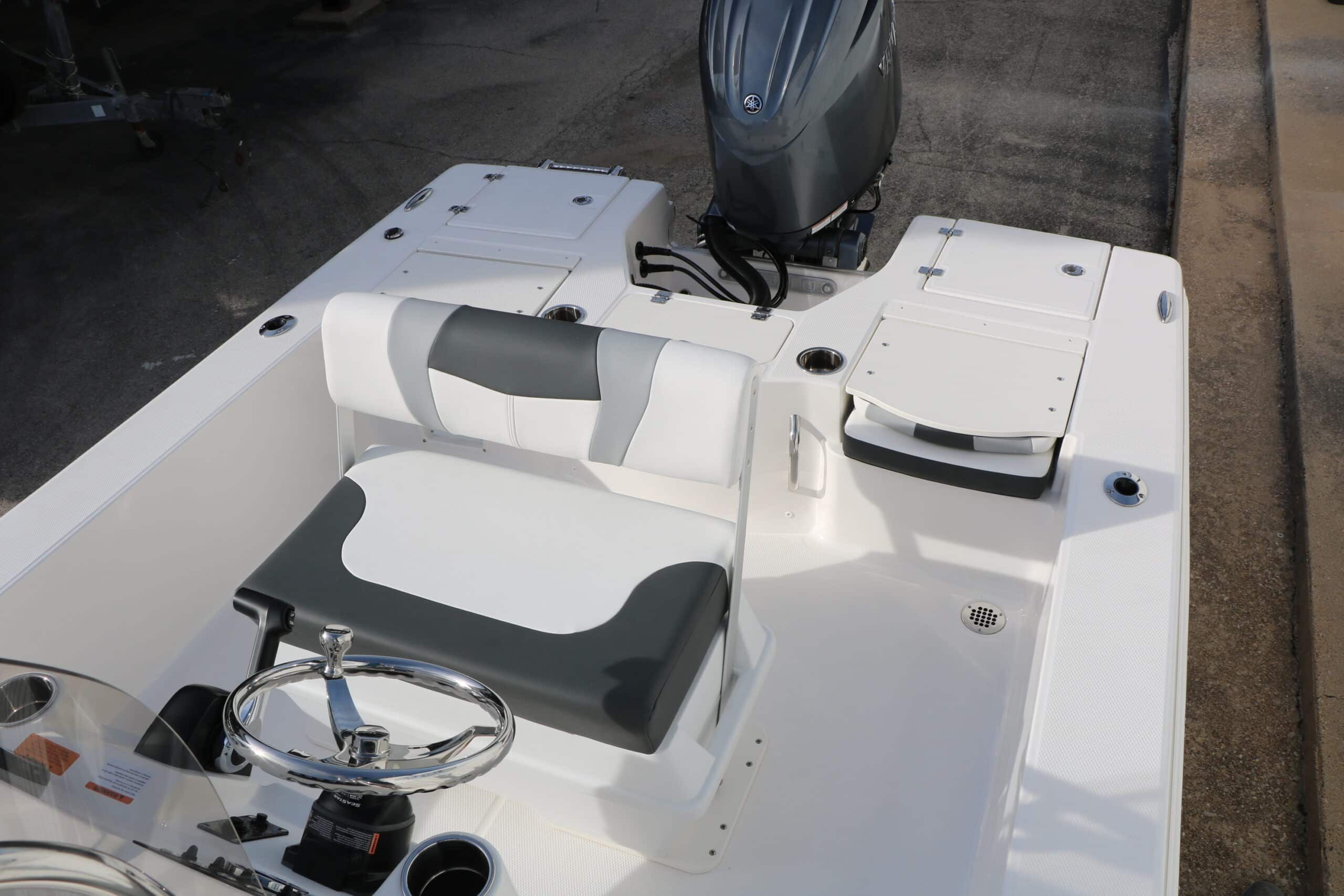 2026 Robalo 206 Cayman - 27