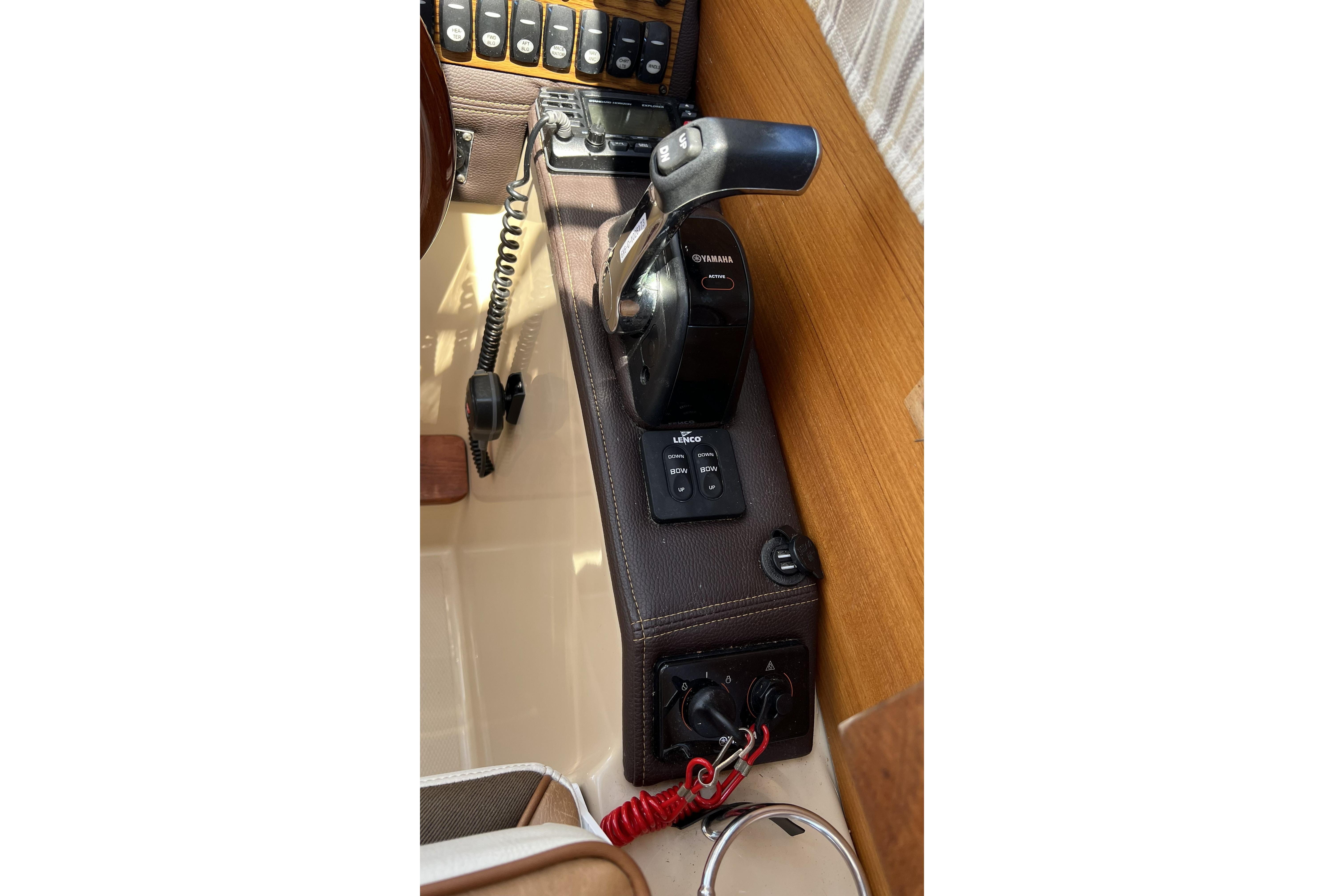 Control panel of a 2018 Ranger Tugs R-23 boat with Yamaha throttle.