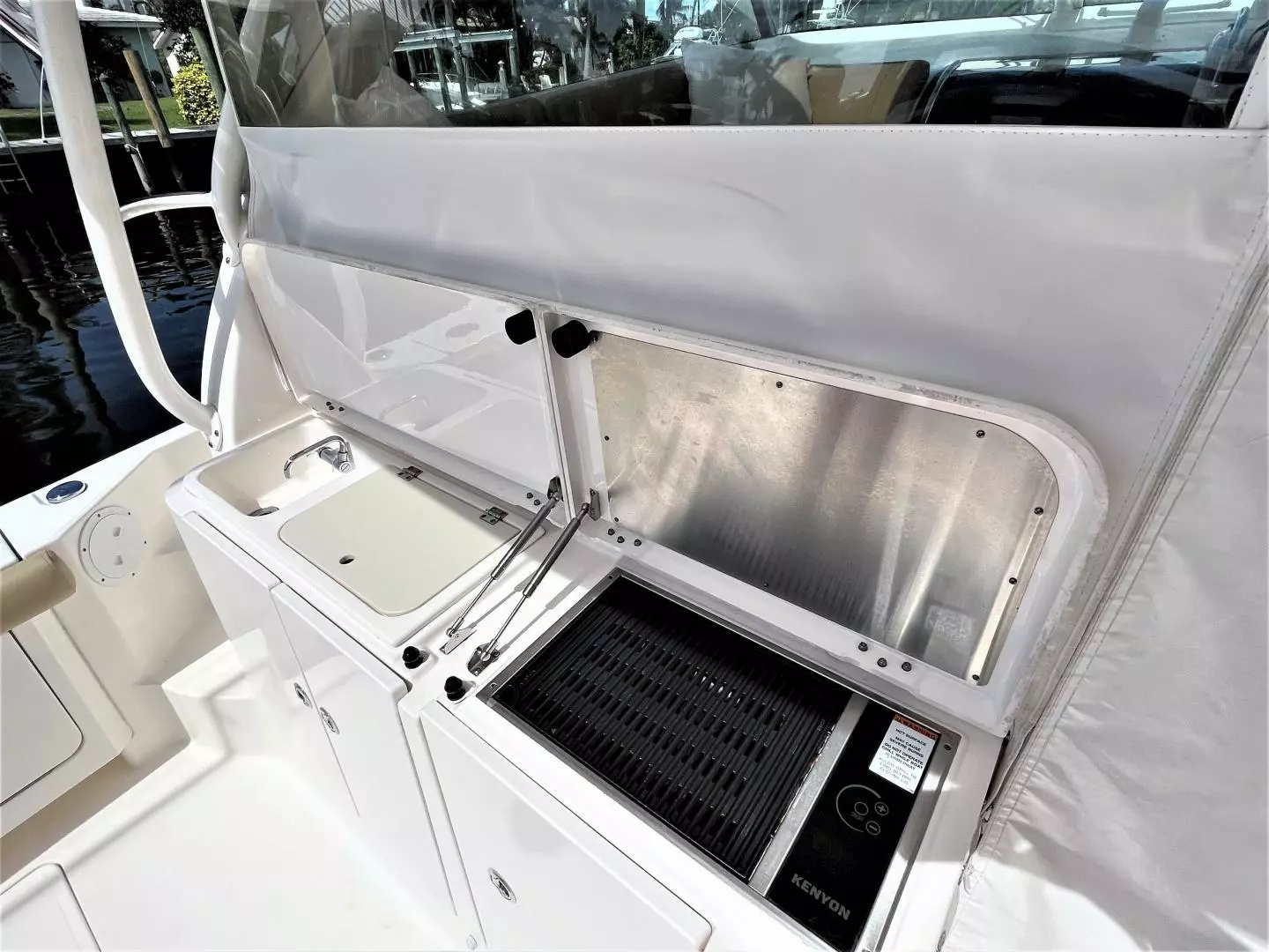 2016 Pursuit OS 385 Offshore - Image 16