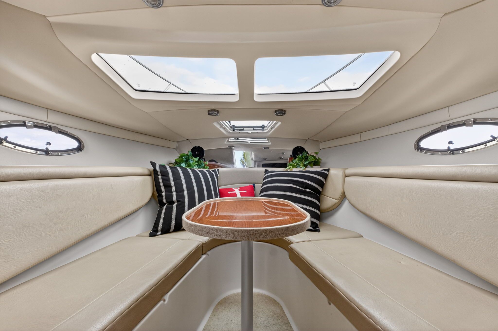 2007 Regal 2860 Window Express - 27